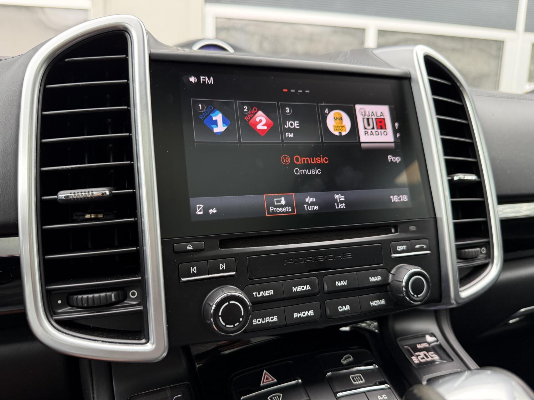 Foto van Porsche Cayenne GTS
