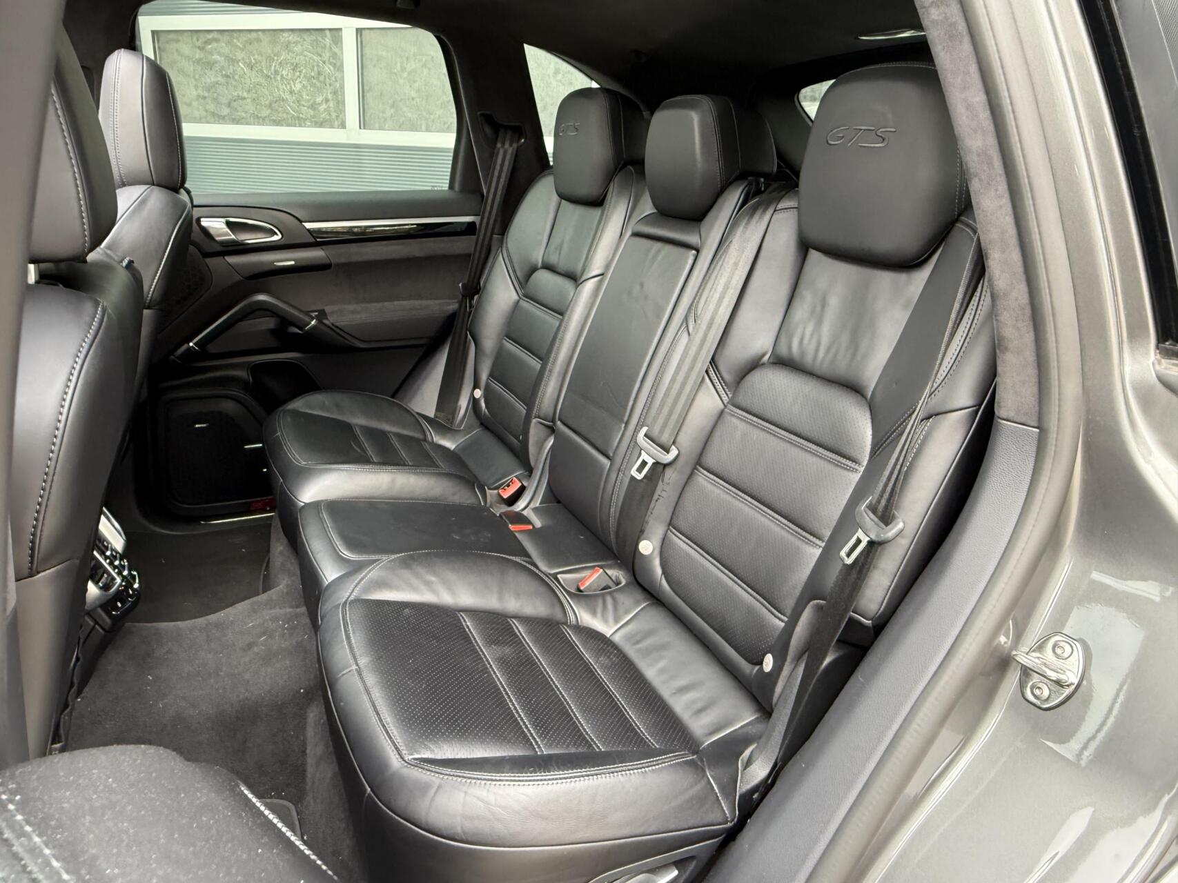 Foto van Porsche Cayenne GTS