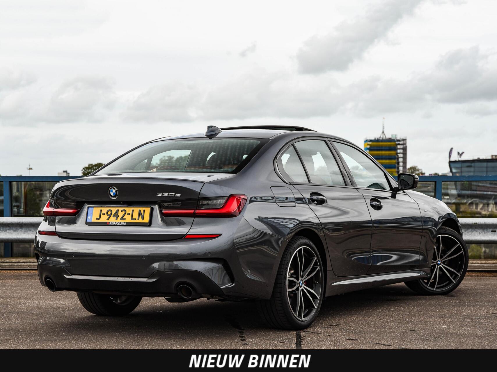 Foto van BMW 330e xDrive