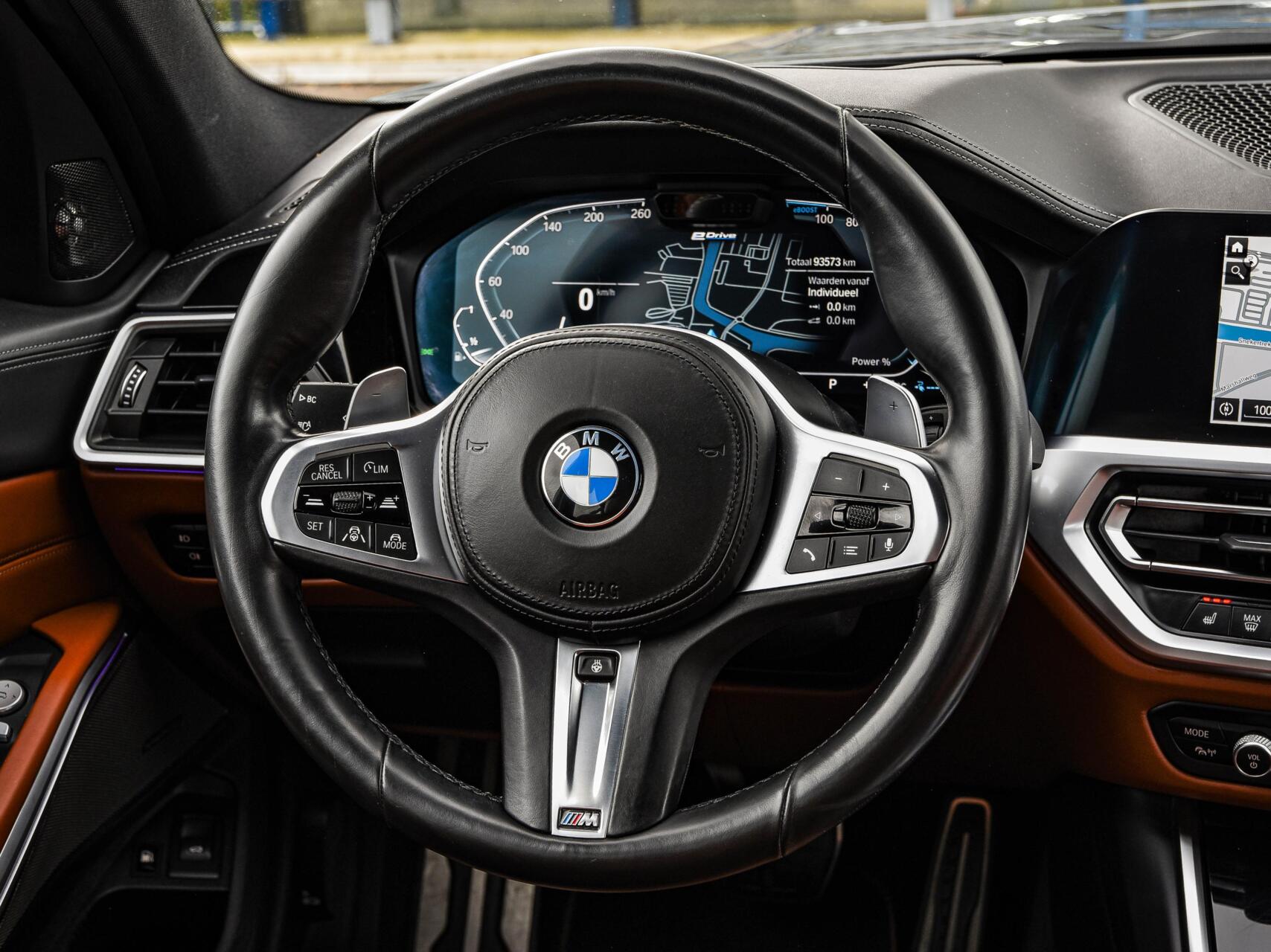 Foto van BMW 330e xDrive