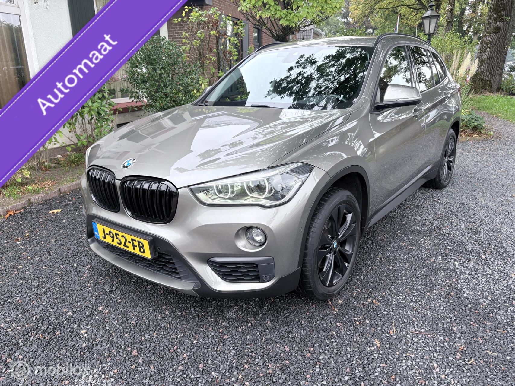 BMW X1 Sdrive18i SDrive18i Cent. Executive (Automaat,Trekhaak) 2016 - voorkant