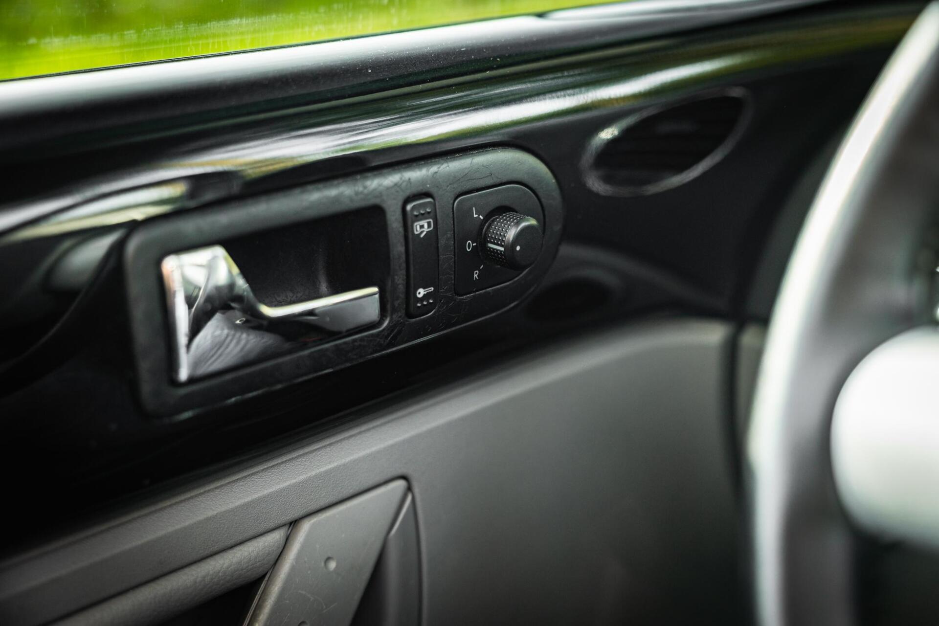 Foto van Volkswagen New Beetle Cabriolet