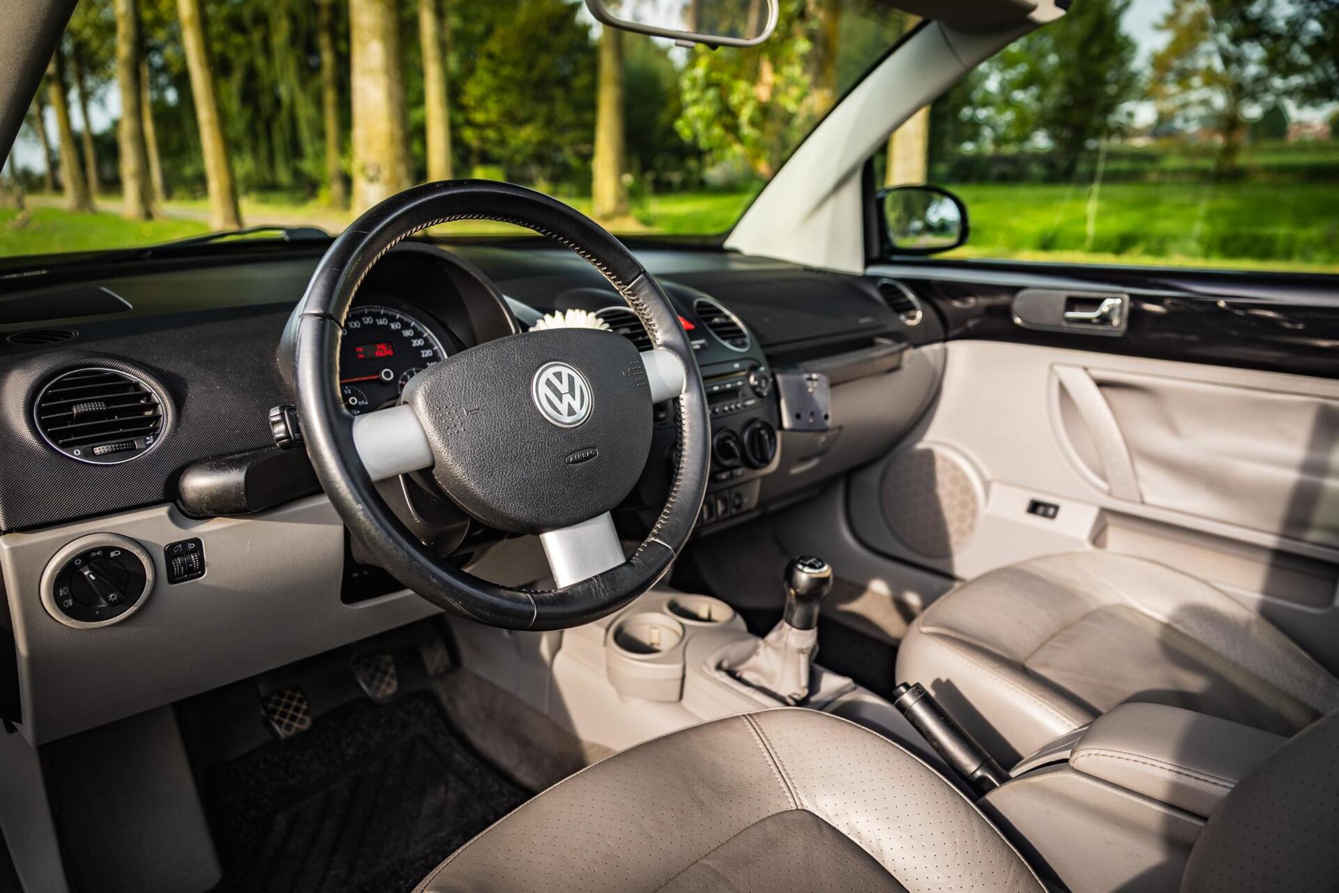 Foto van Volkswagen New Beetle Cabriolet