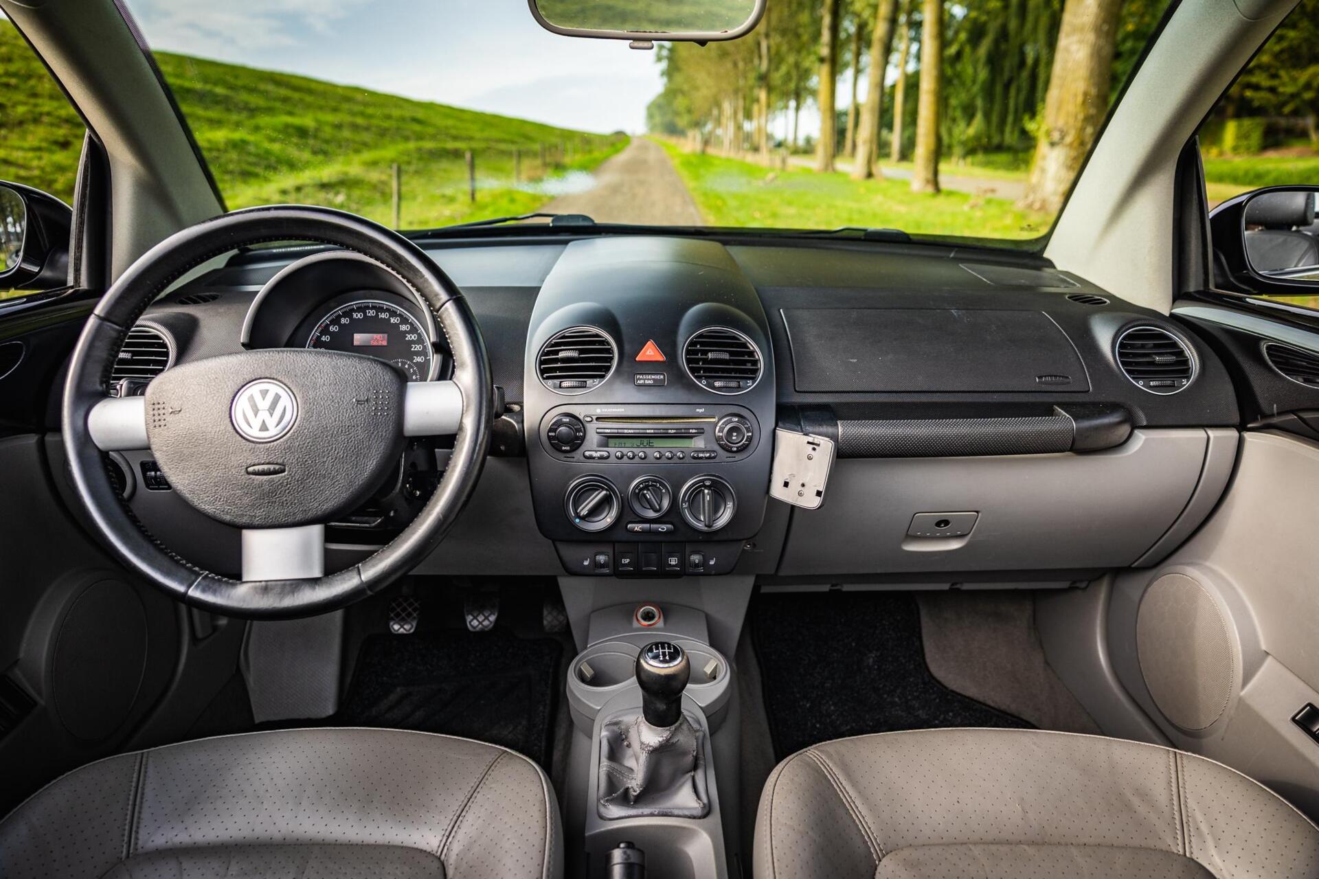 Foto van Volkswagen New Beetle Cabriolet