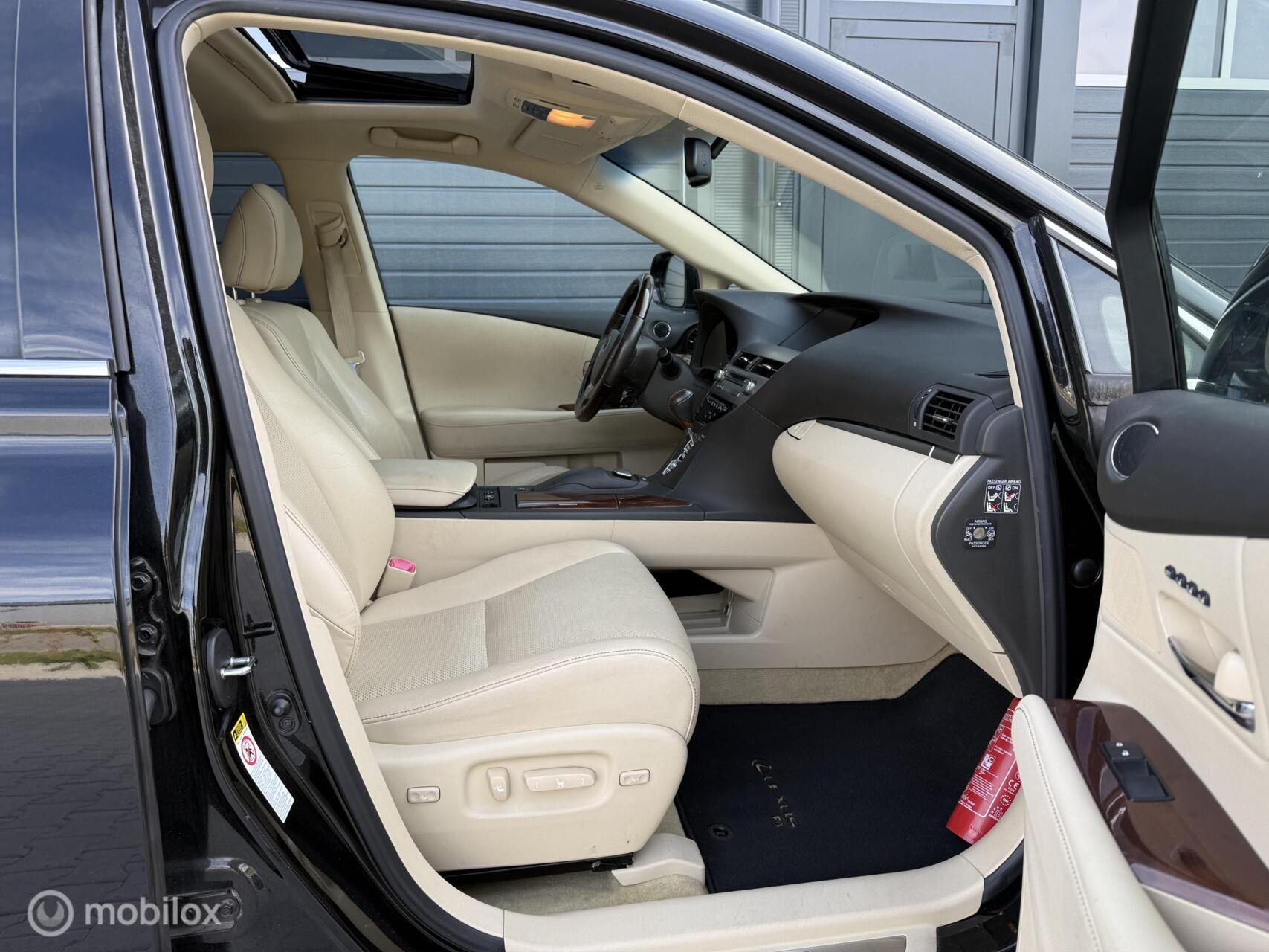 Foto van Lexus Lexus Rx450h