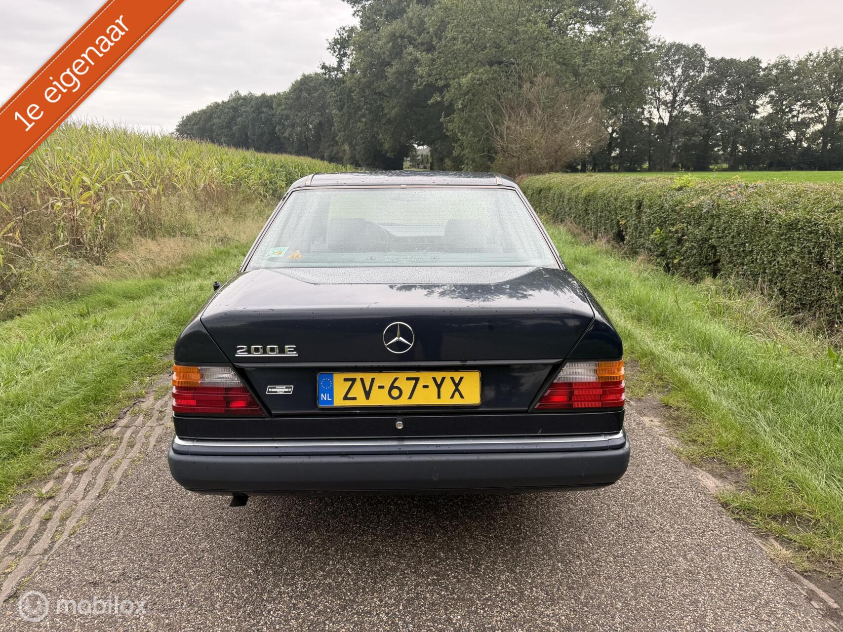 Foto van Mercedes-Benz 200 E U9