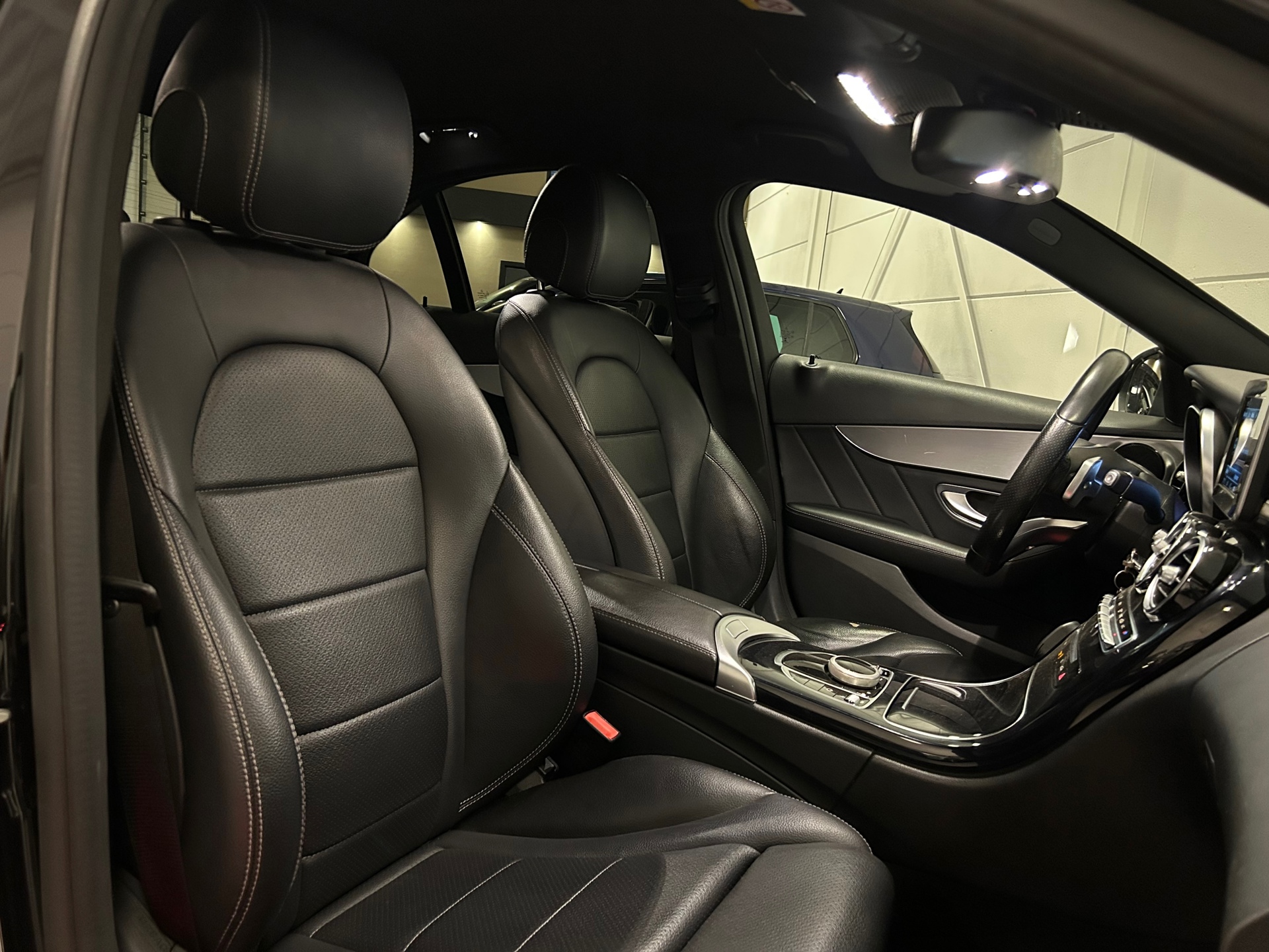 Foto van Mercedes-Benz C 300 H