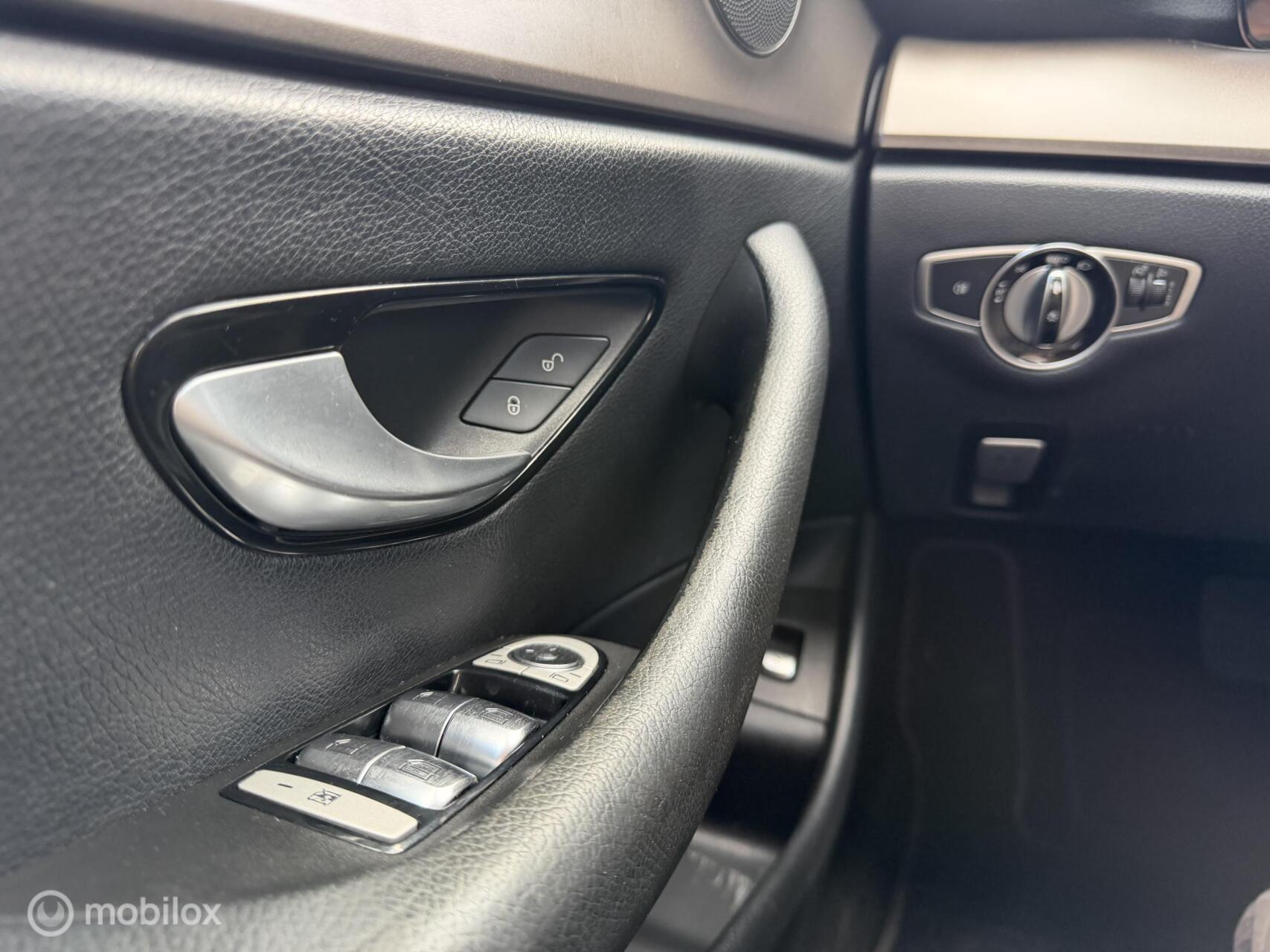 Foto van Mercedes-Benz E 220 D