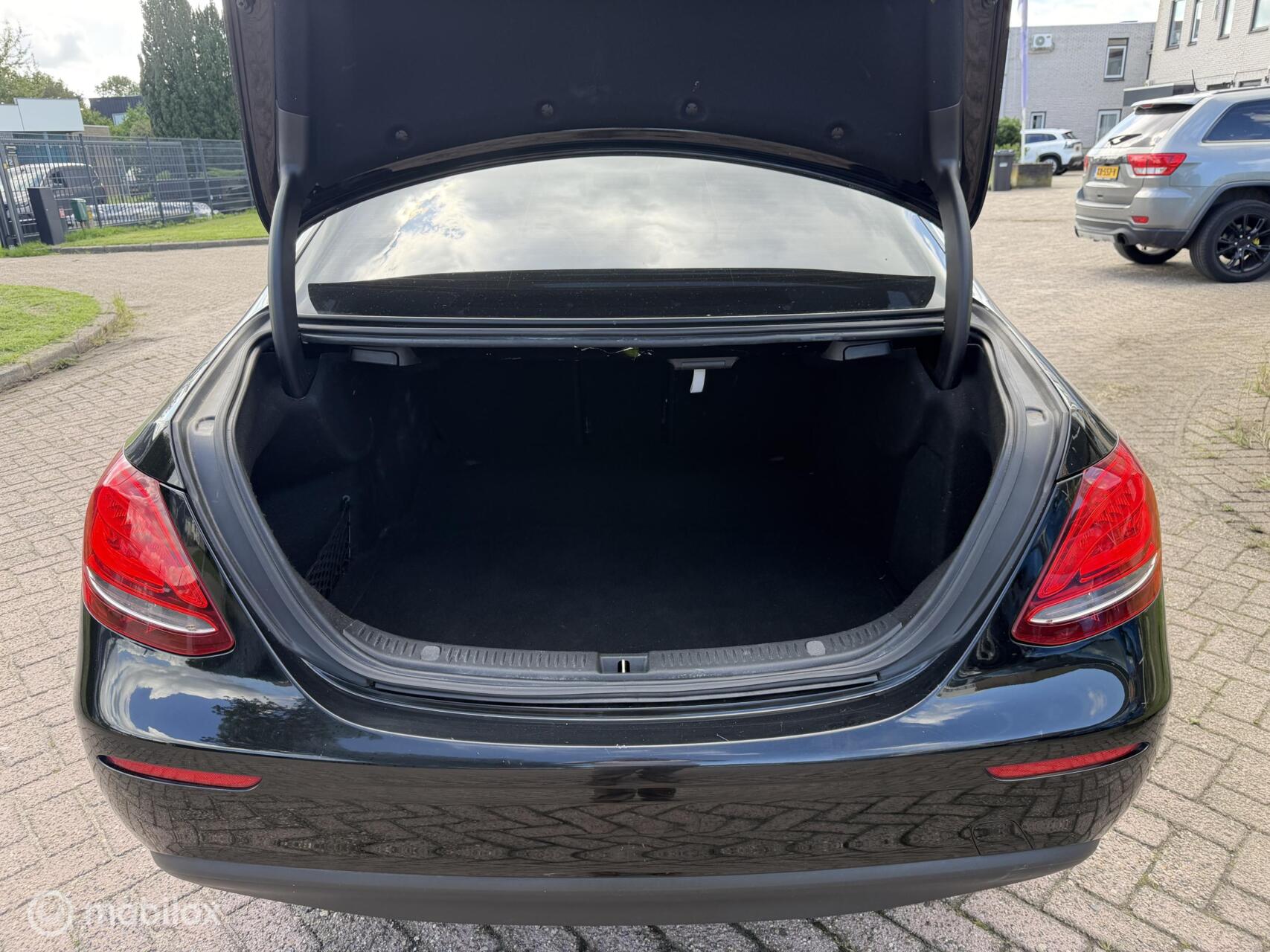 Foto van Mercedes-Benz E 220 D