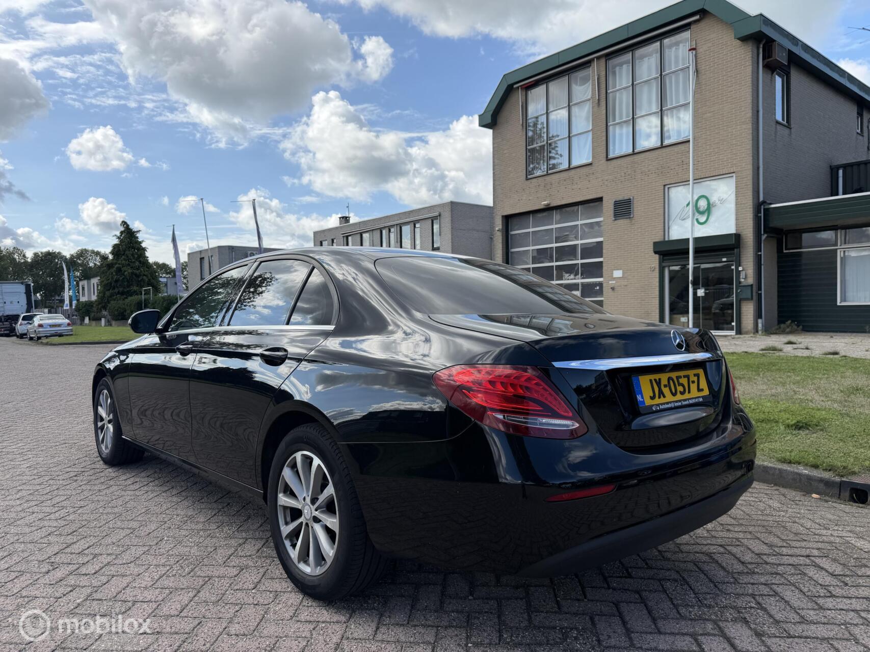 Foto van Mercedes-Benz E 220 D