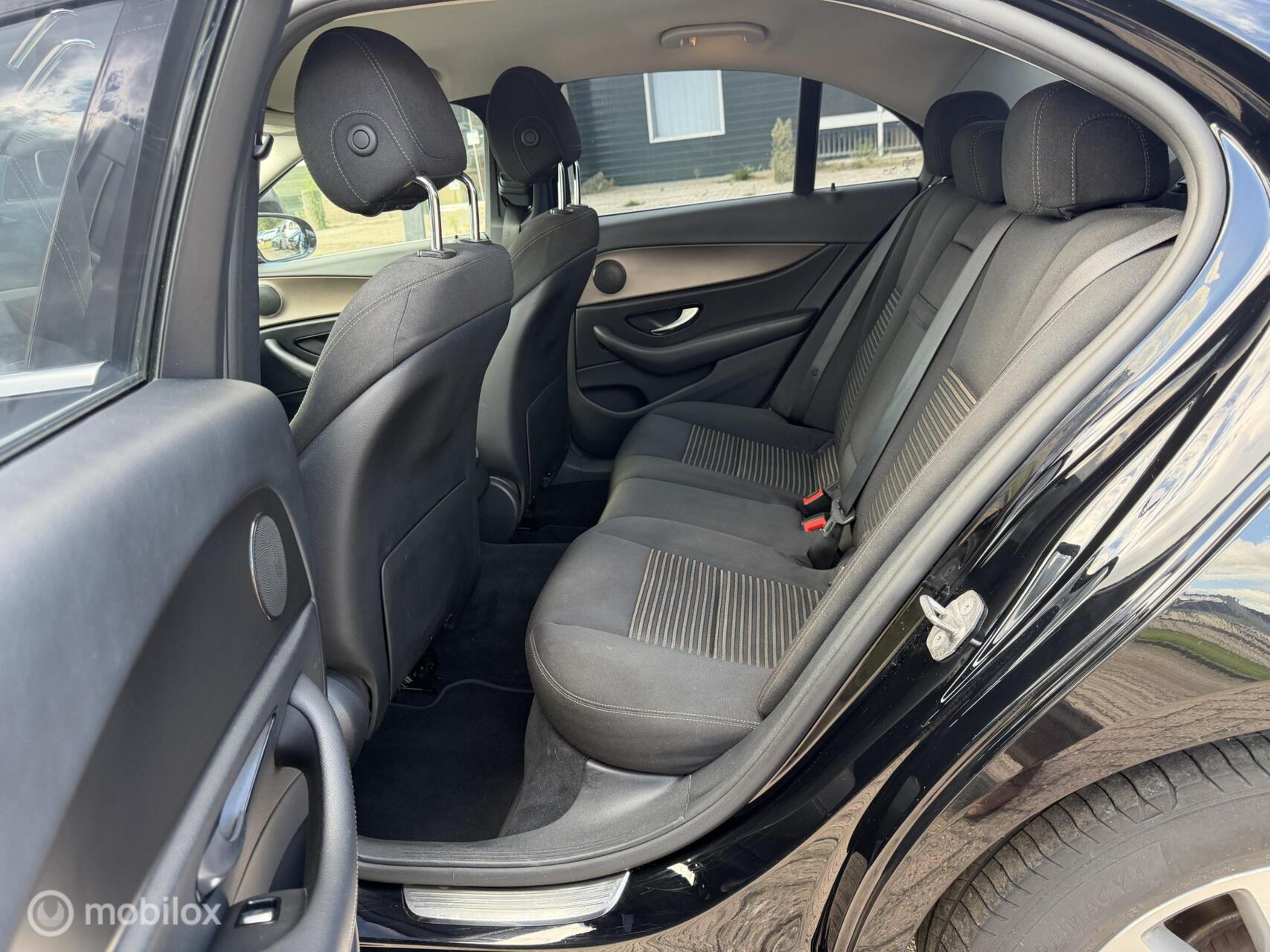 Foto van Mercedes-Benz E 220 D