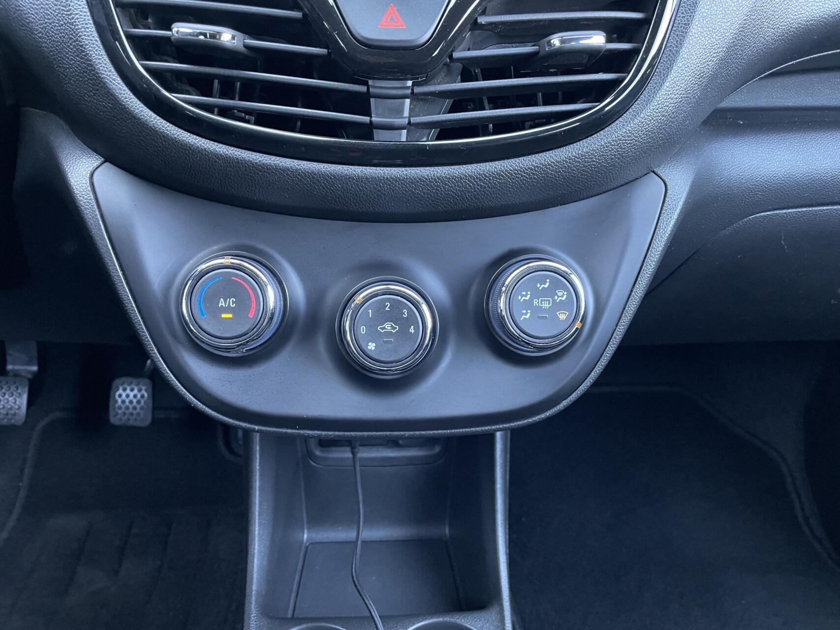 Foto van Opel Karl Rocks