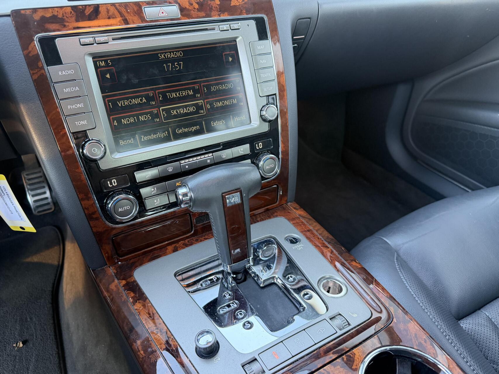 Foto van Volkswagen Phaeton