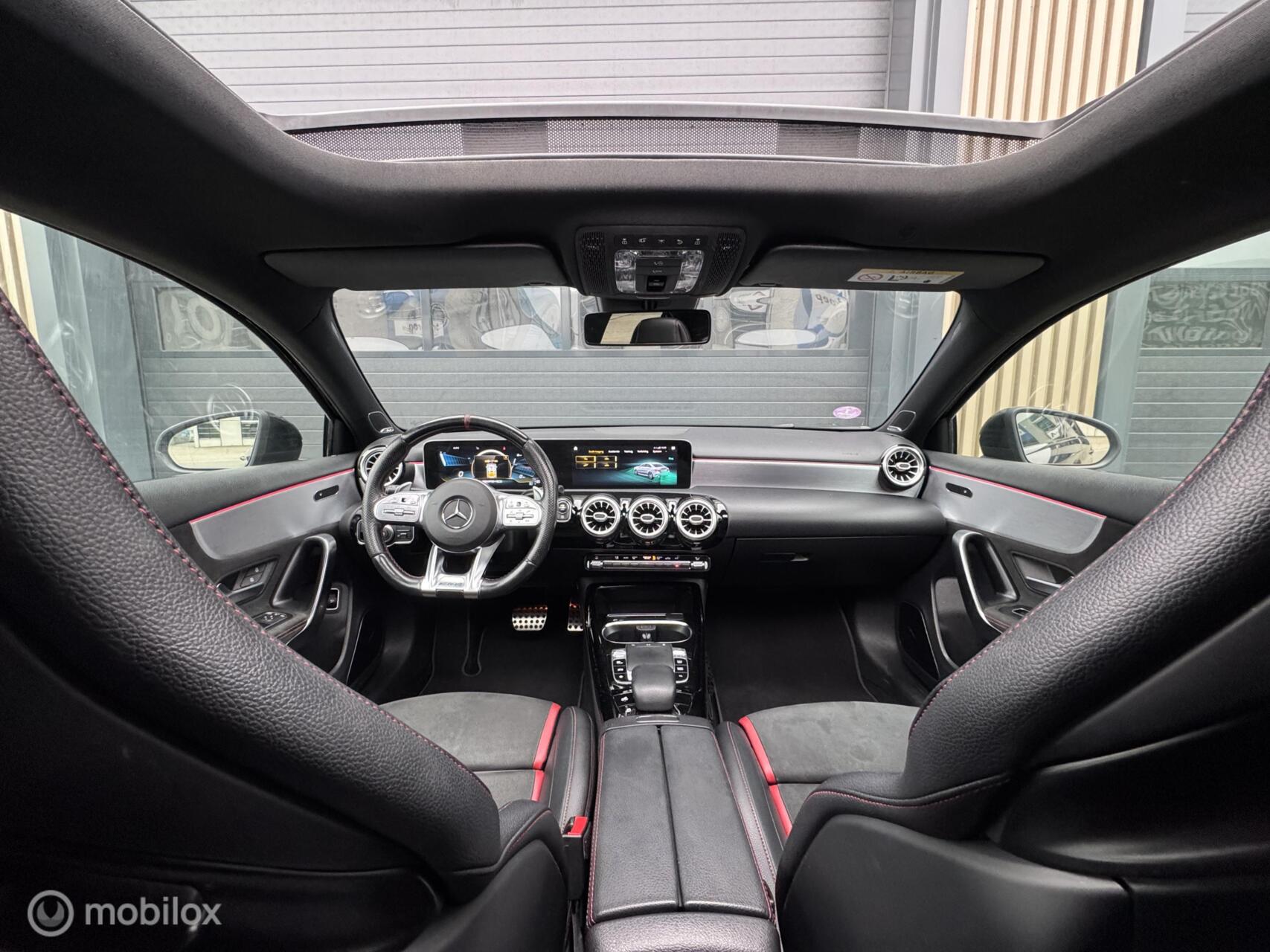 Foto van Mercedes-Benz AMG A 35