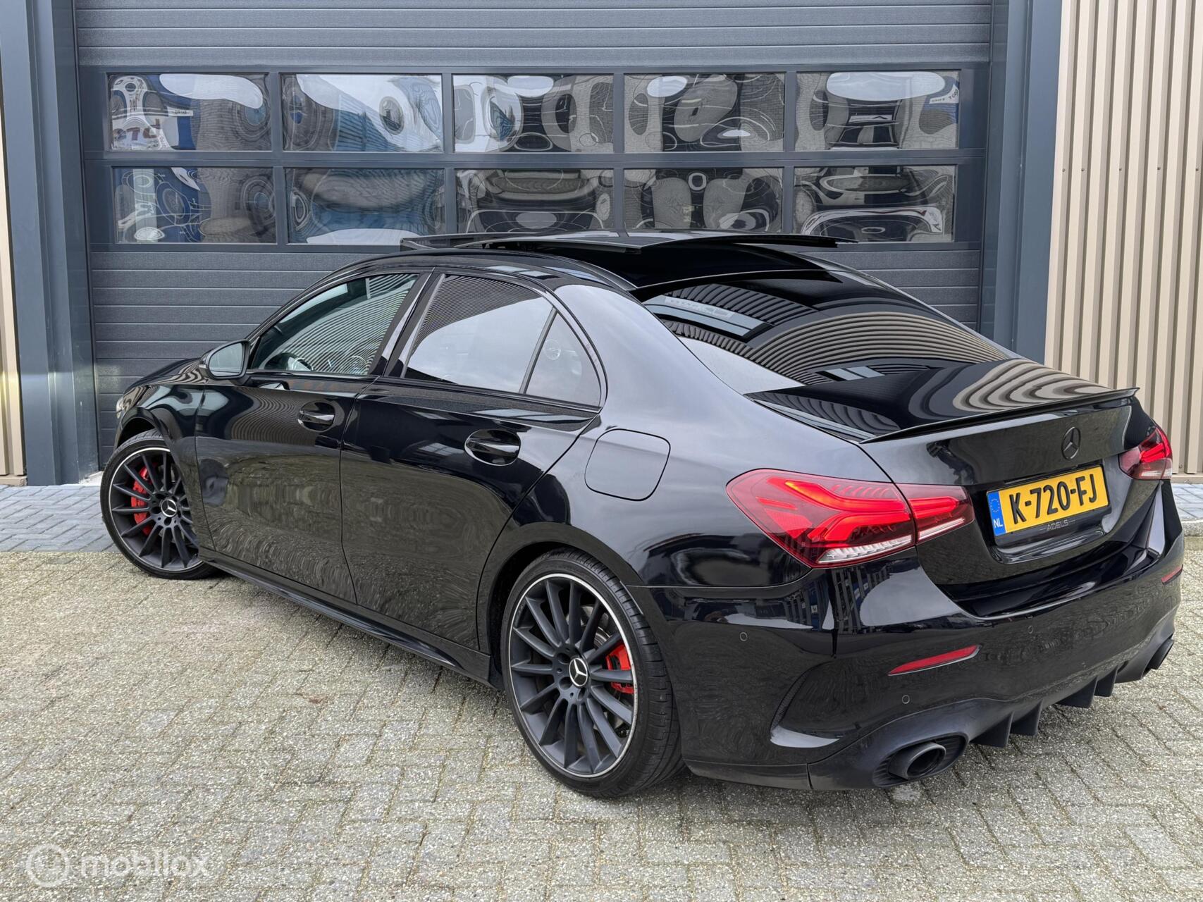 Foto van Mercedes-Benz AMG A 35