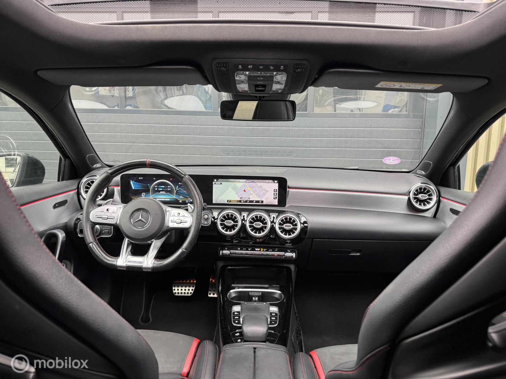 Foto van Mercedes-Benz AMG A 35
