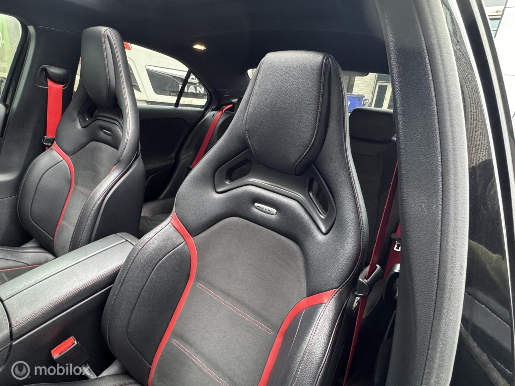 Foto van Mercedes-Benz AMG A 35
