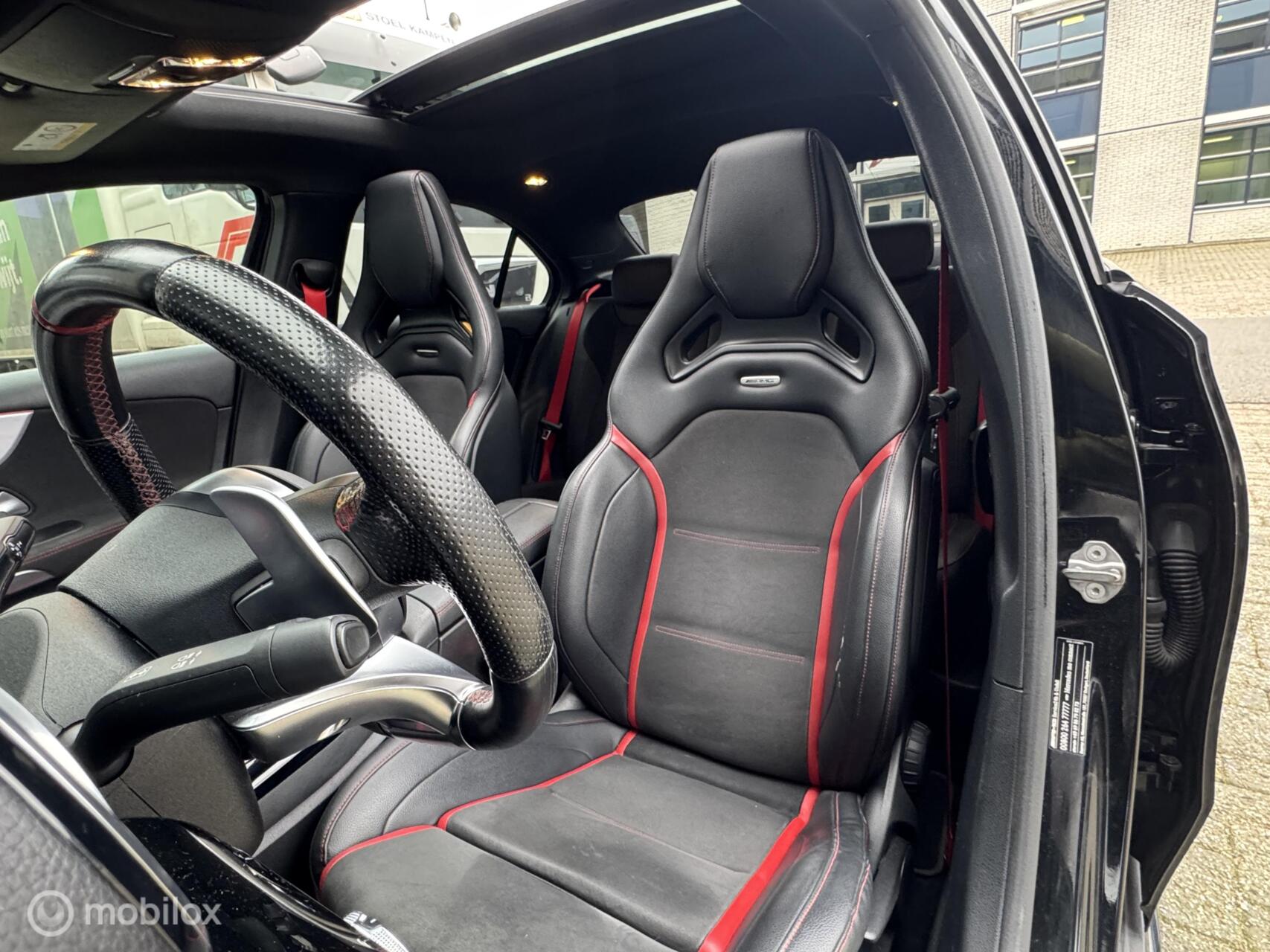 Foto van Mercedes-Benz AMG A 35