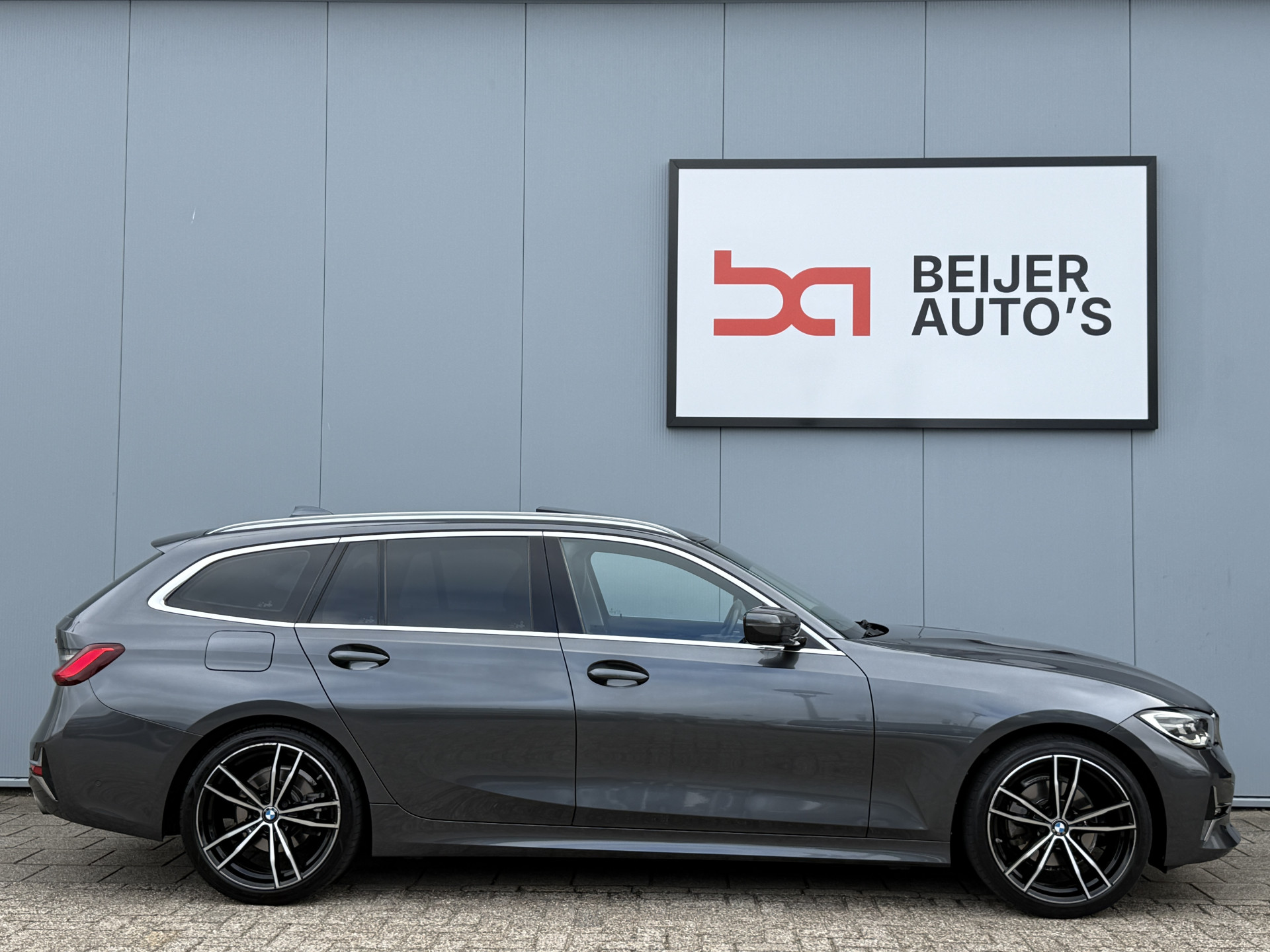 Foto van BMW 320i