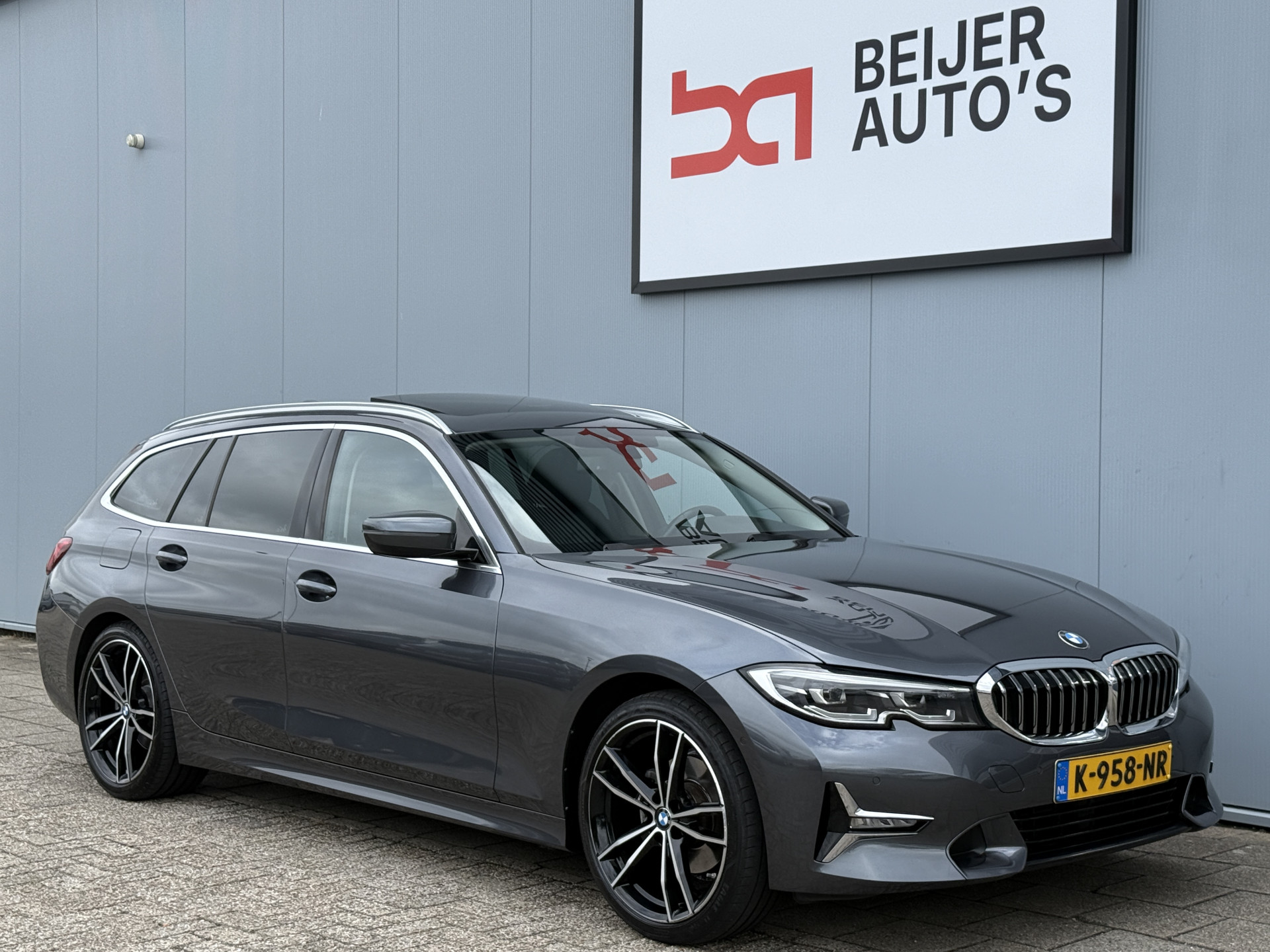 Foto van BMW 320i