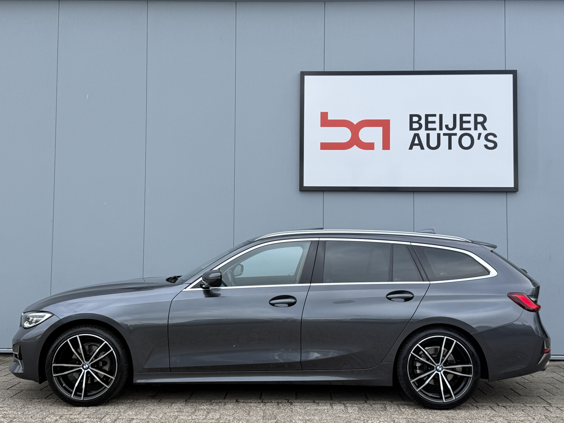 Foto van BMW 320i