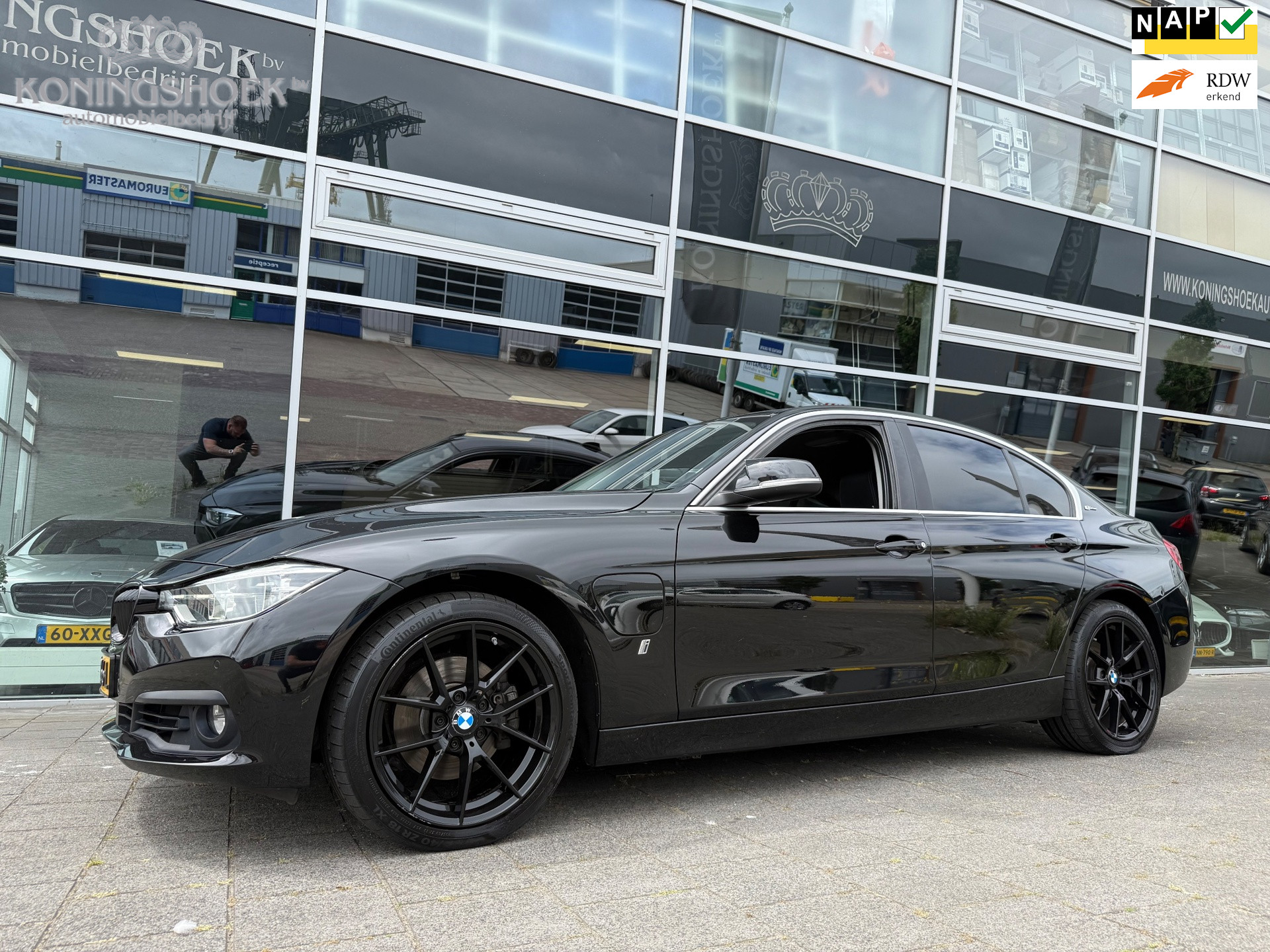 BMW 330e Iperformance 330e Centennial Executive 2016 - voorkant