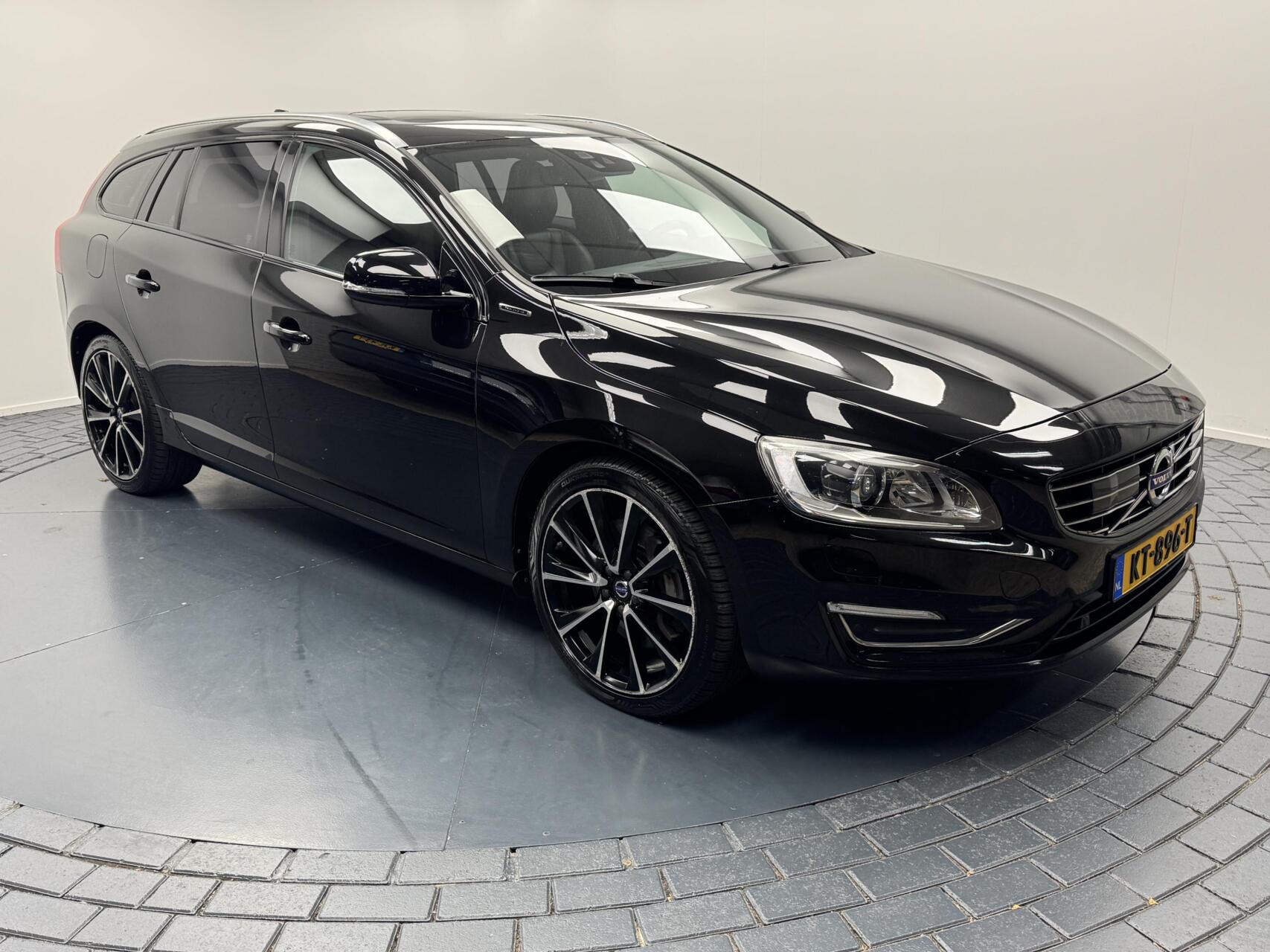 Foto van Volvo V60 Twin Engine