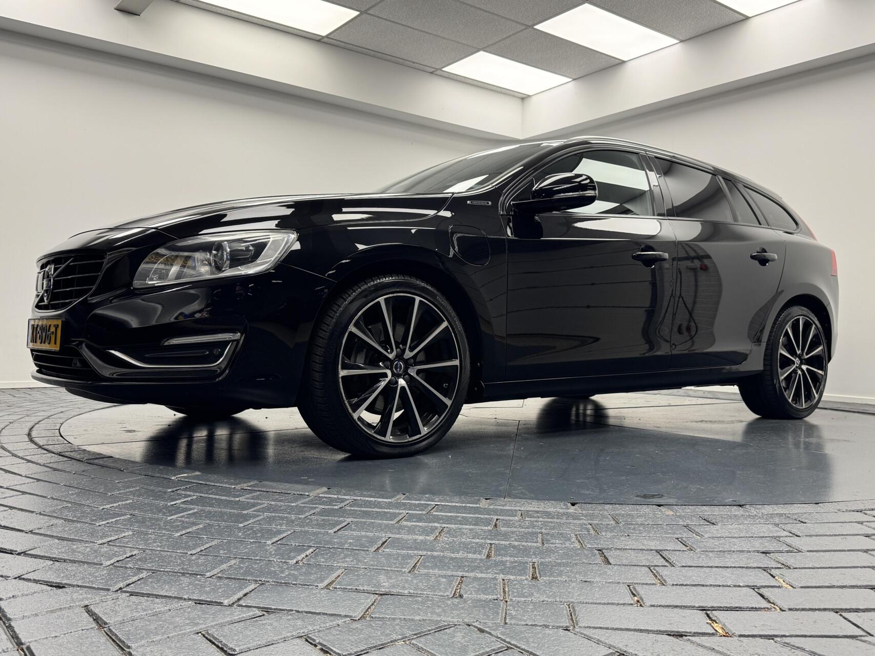 Foto van Volvo V60 Twin Engine