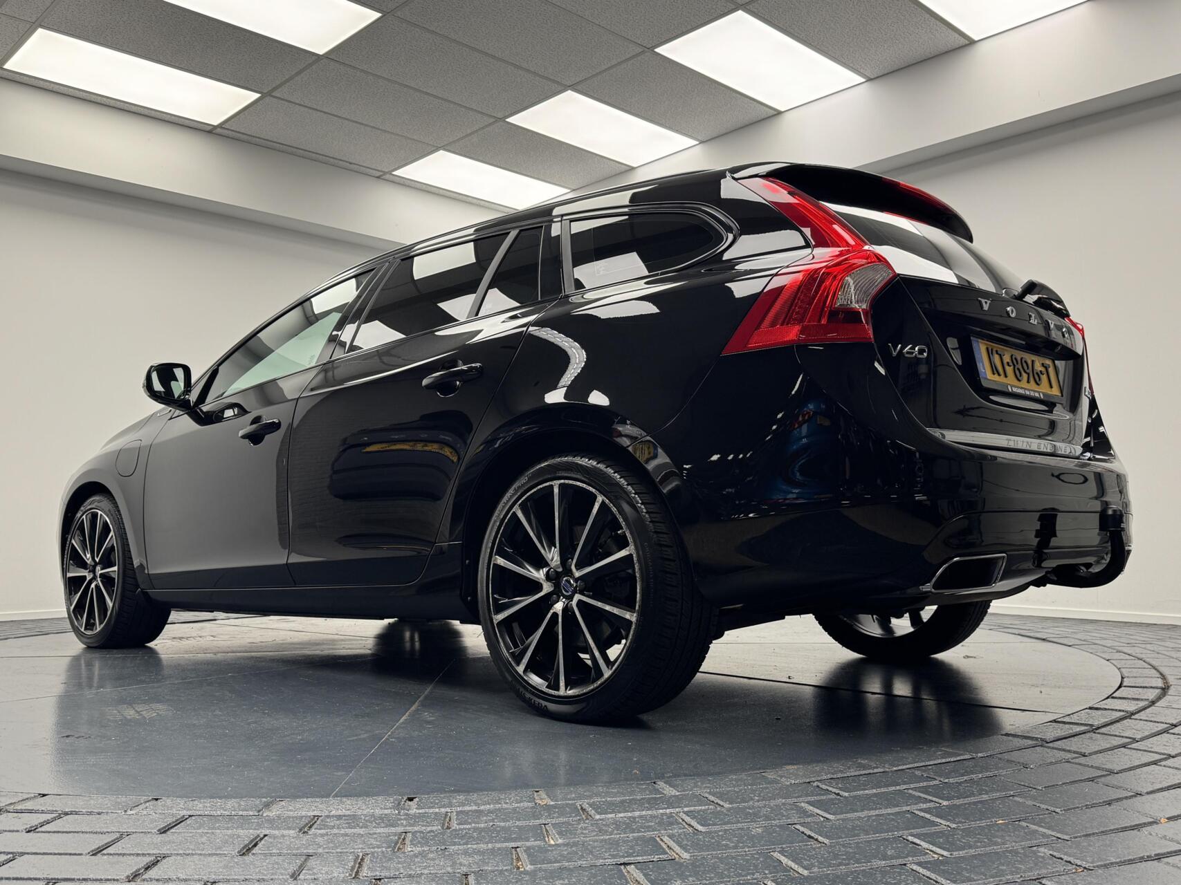 Foto van Volvo V60 Twin Engine