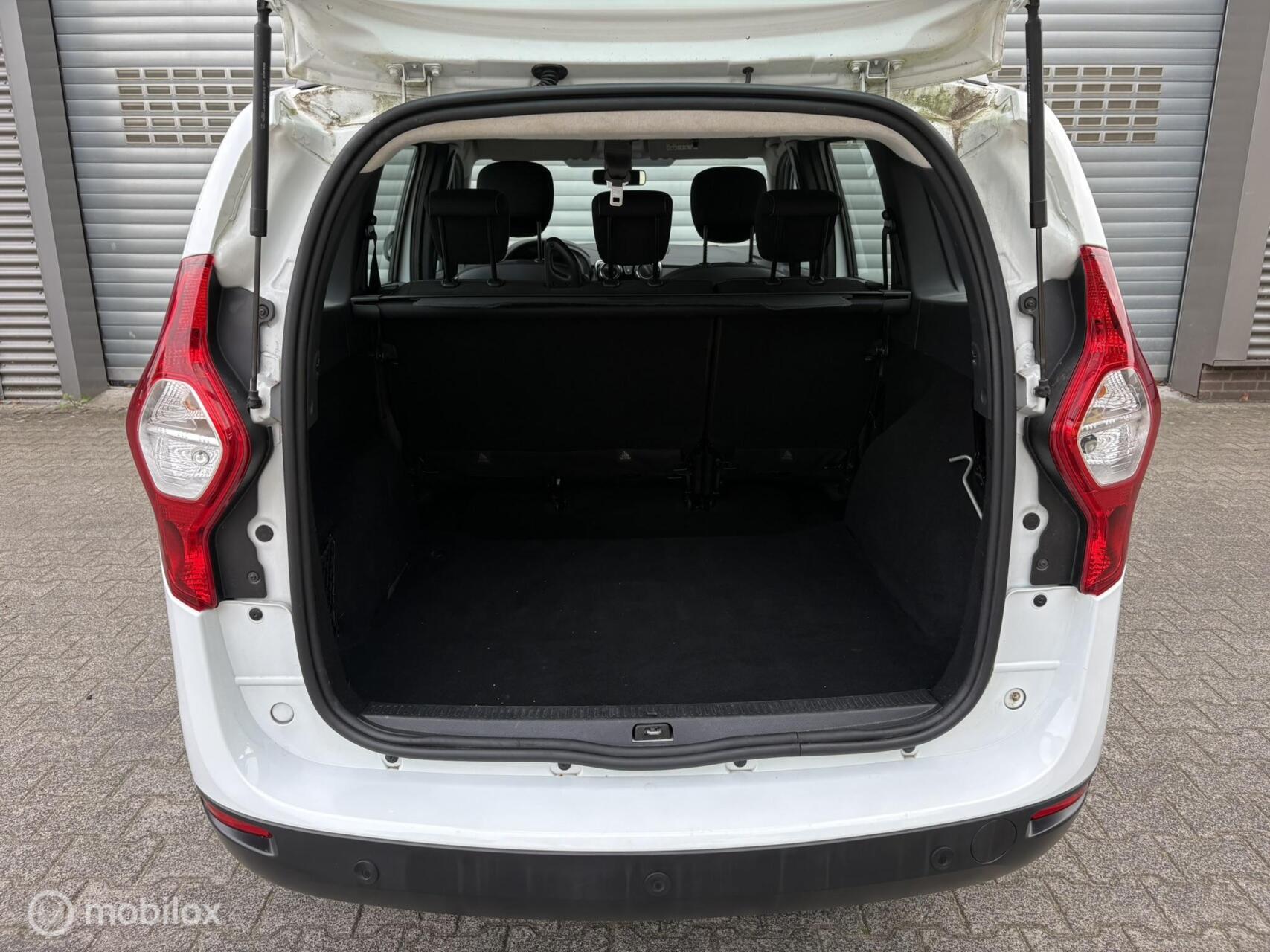 Foto van Dacia Lodgy