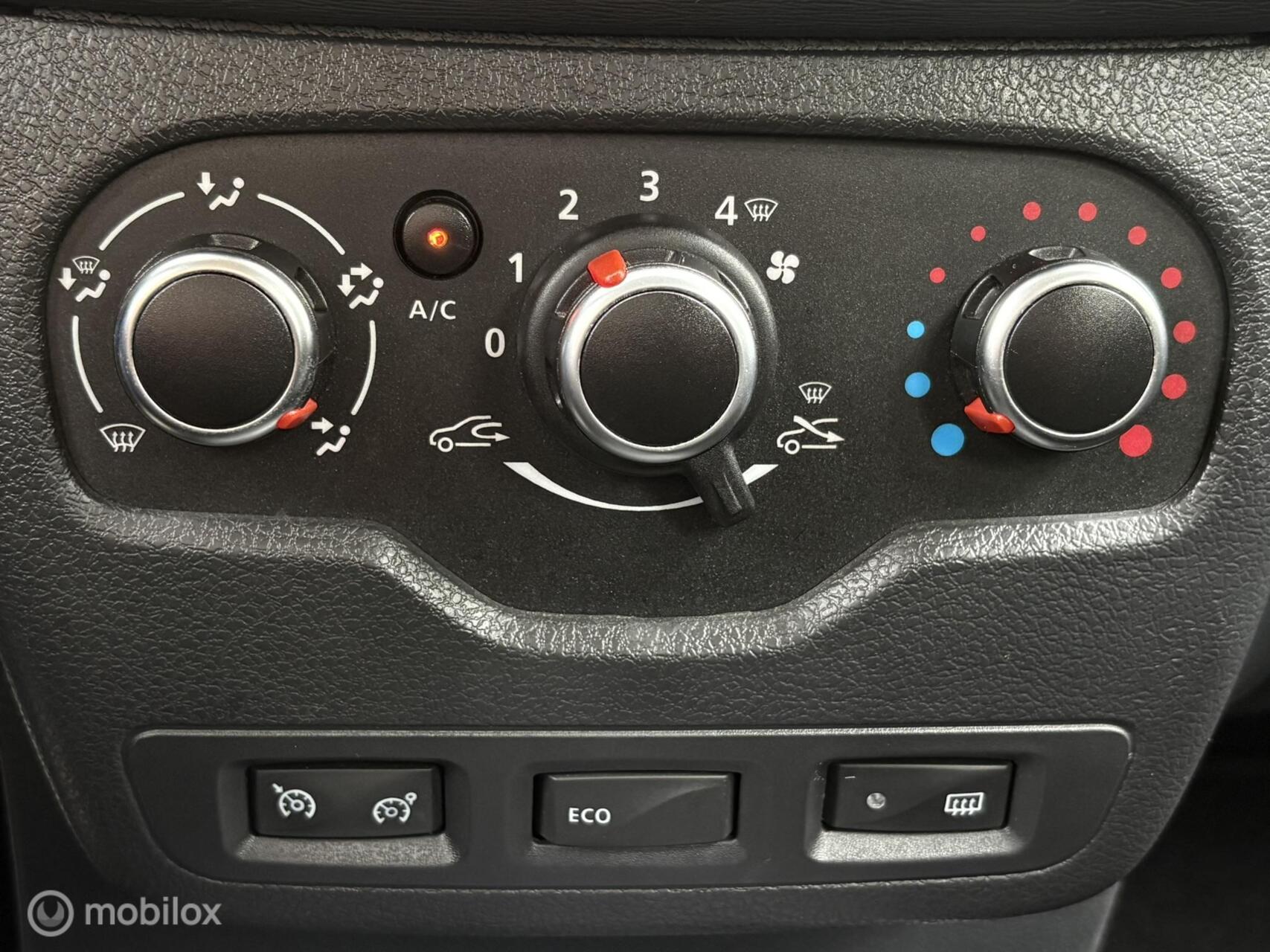 Foto van Dacia Lodgy