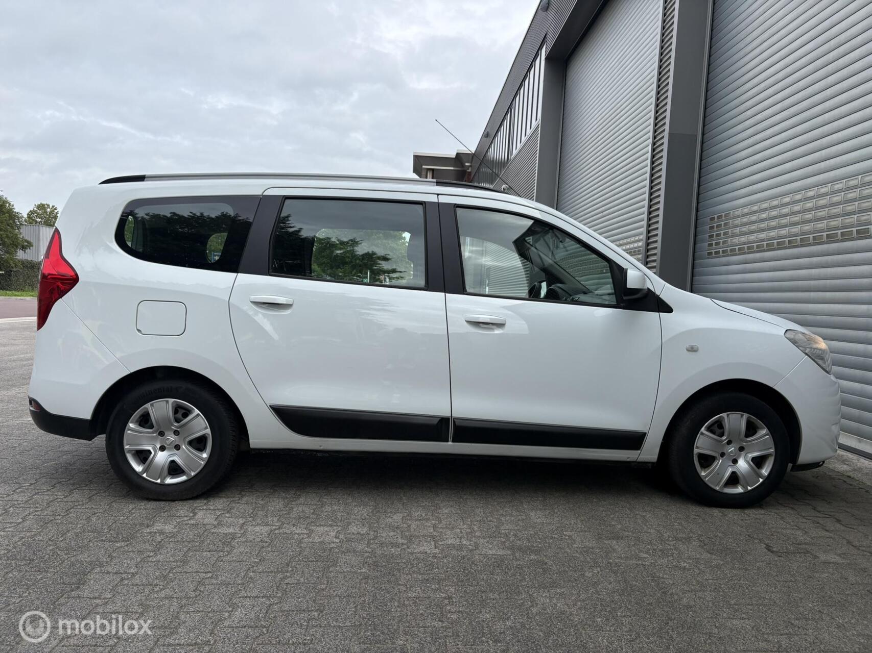 Foto van Dacia Lodgy