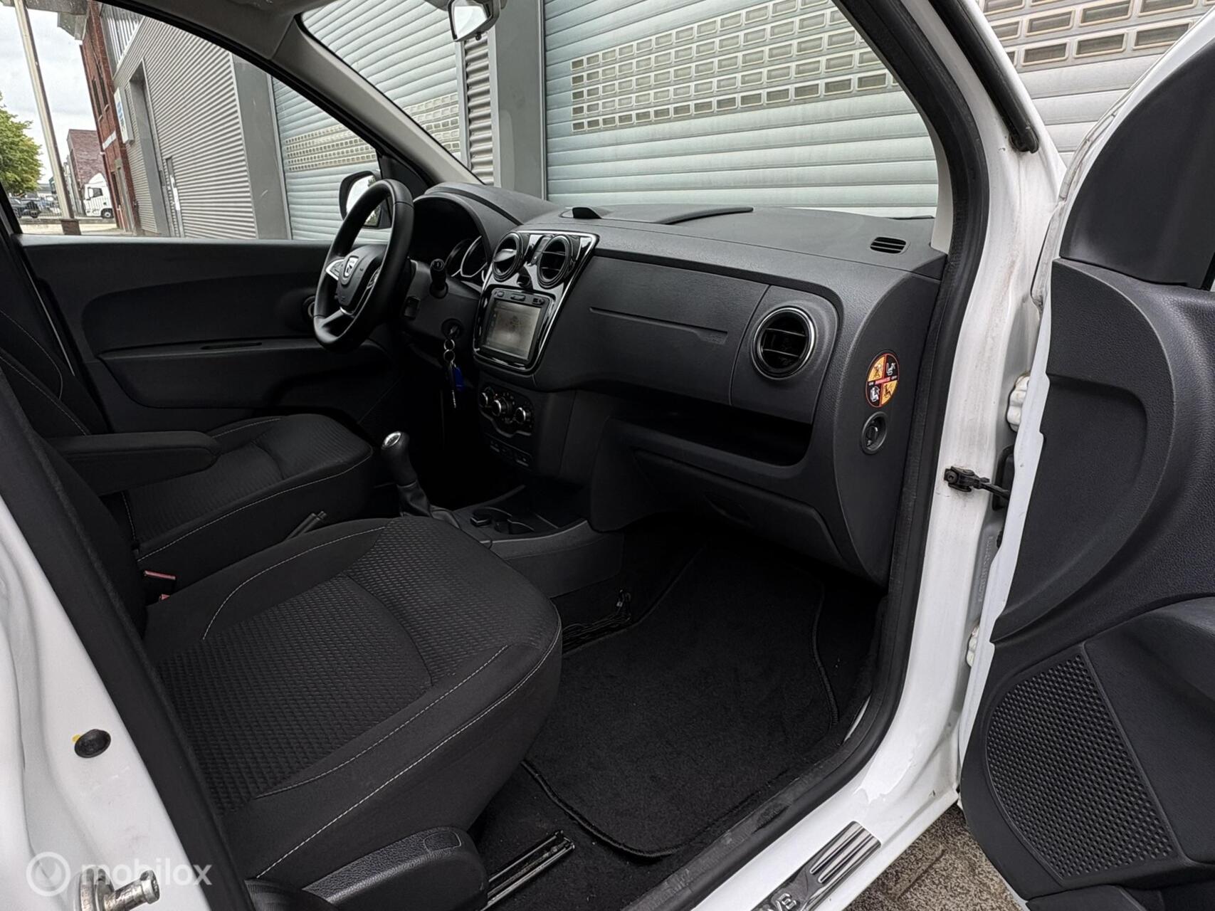 Foto van Dacia Lodgy