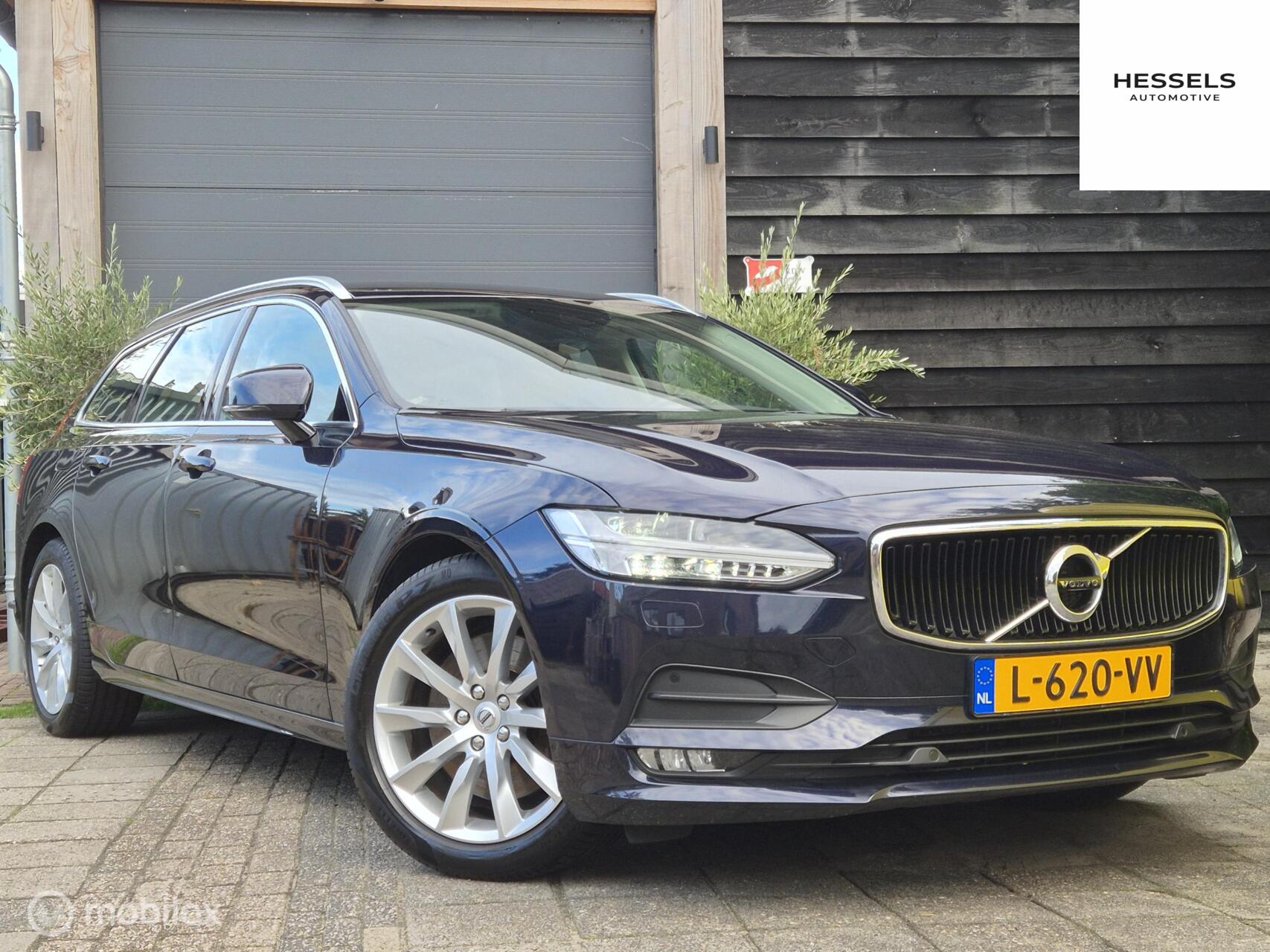 Volvo V90 2.0 T4 Momentum Trekhaak, Leer, Dealeronderhouden 2019 - voorkant