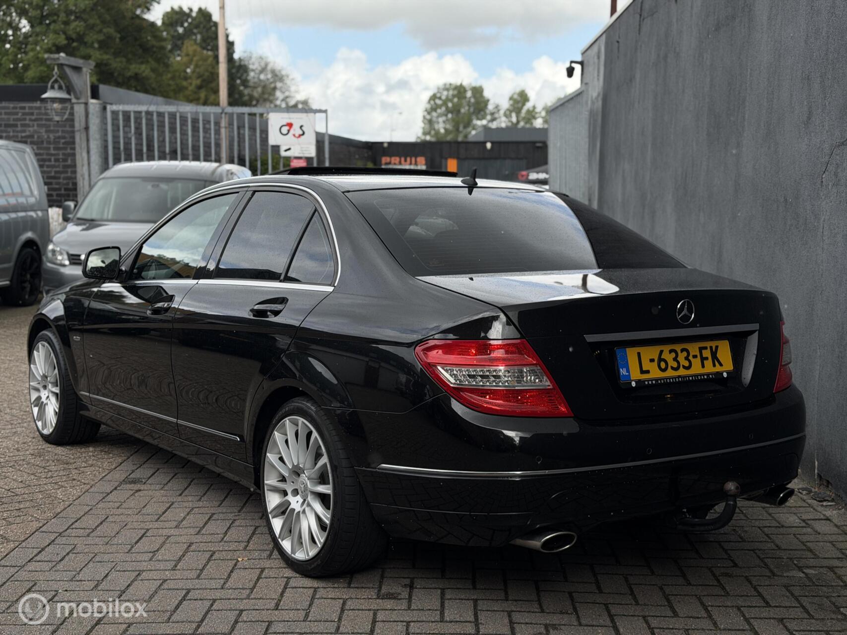 Foto van Mercedes-Benz C 280