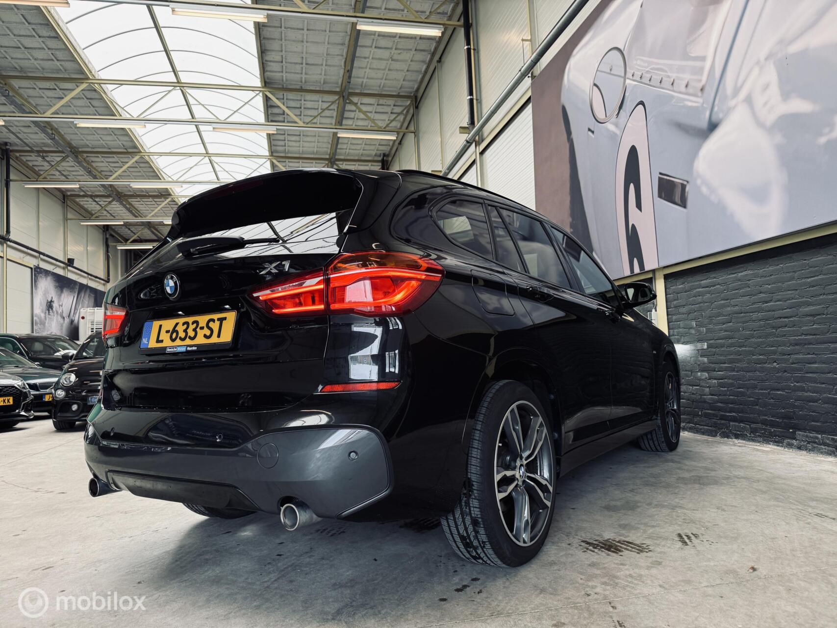 Foto van BMW X1 Xdrive25i