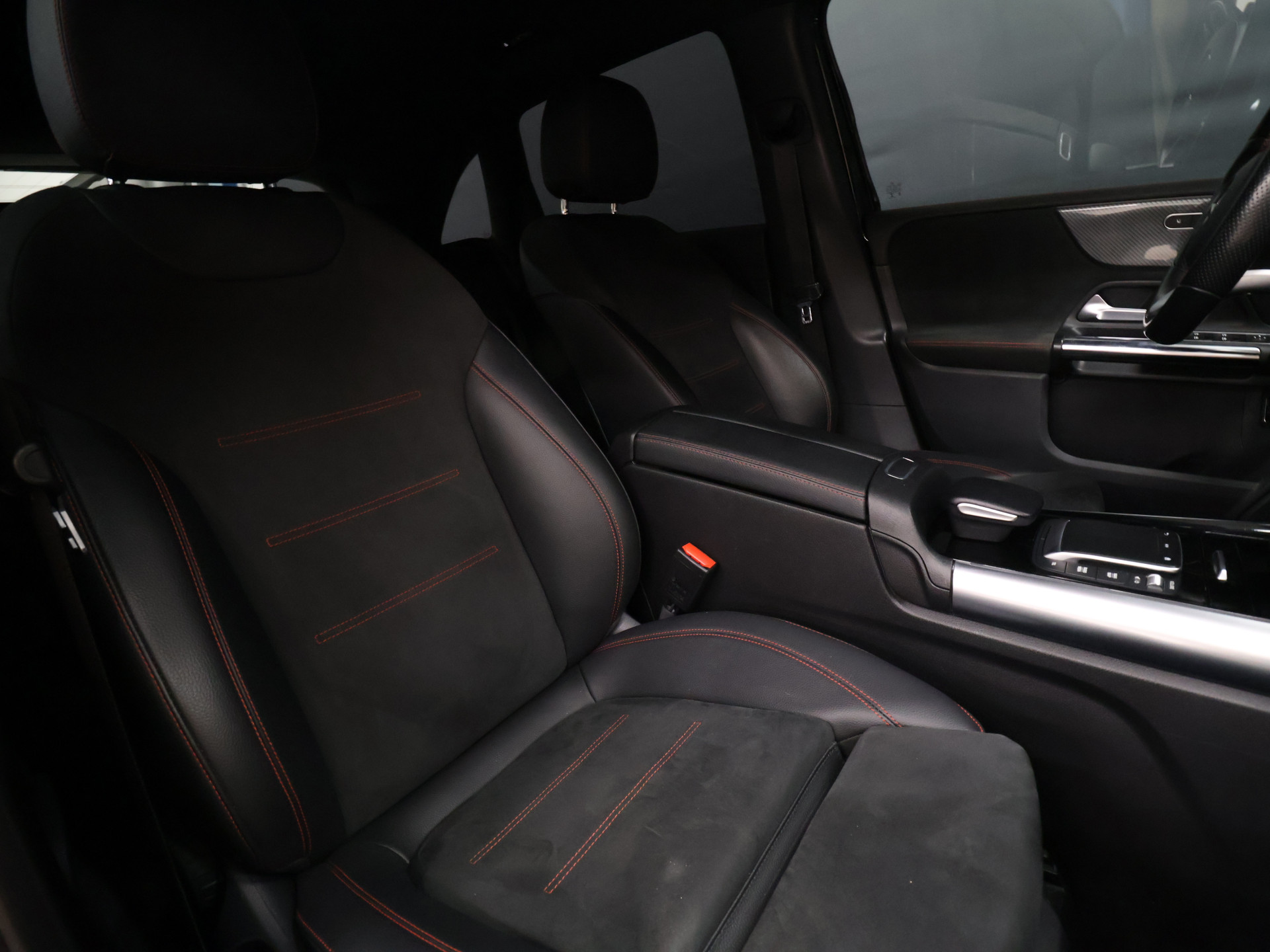 Foto van Mercedes-Benz B 250 E