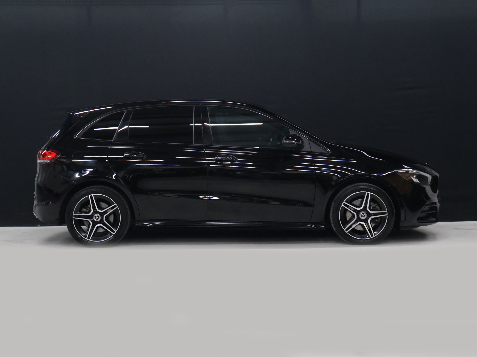 Foto van Mercedes-Benz B 250 E