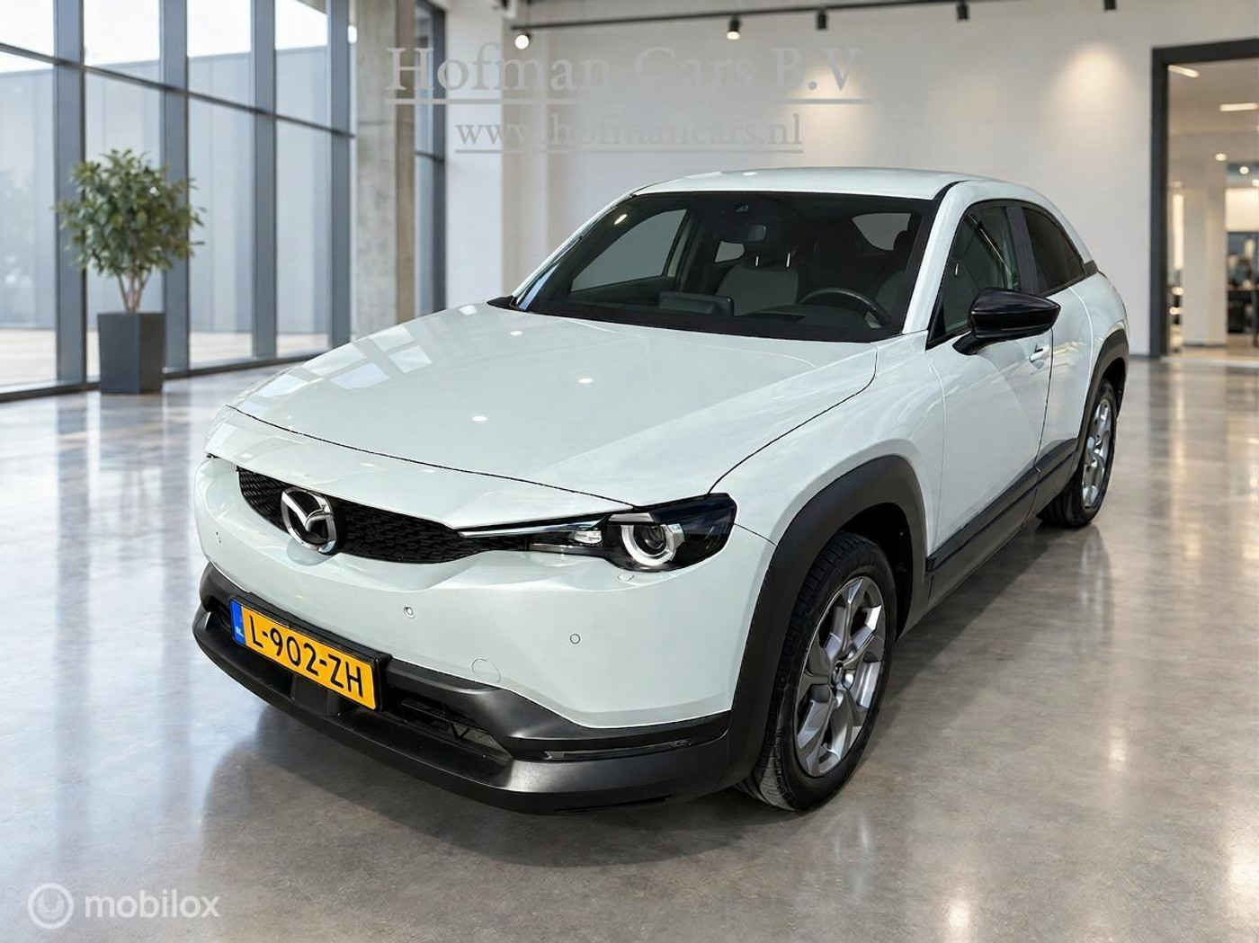 Mazda Mazda Mx-30 e-SkyActiv 145 36 kWh | 2021 | 44.696 km | SOH 92% | Stoel- en stuurverwarming 2021 - voorkant