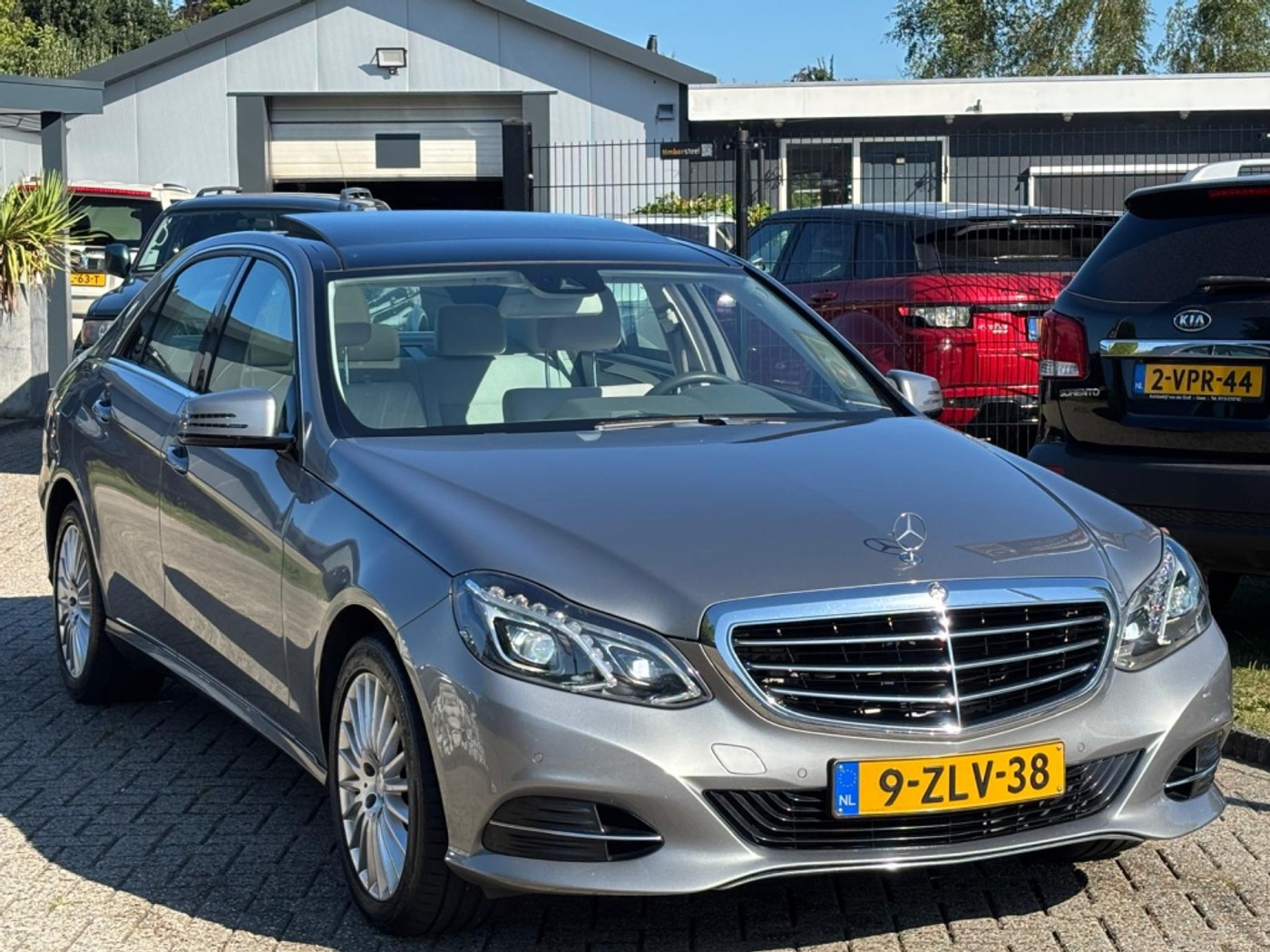 Foto van Mercedes-Benz E 350 Bluetec