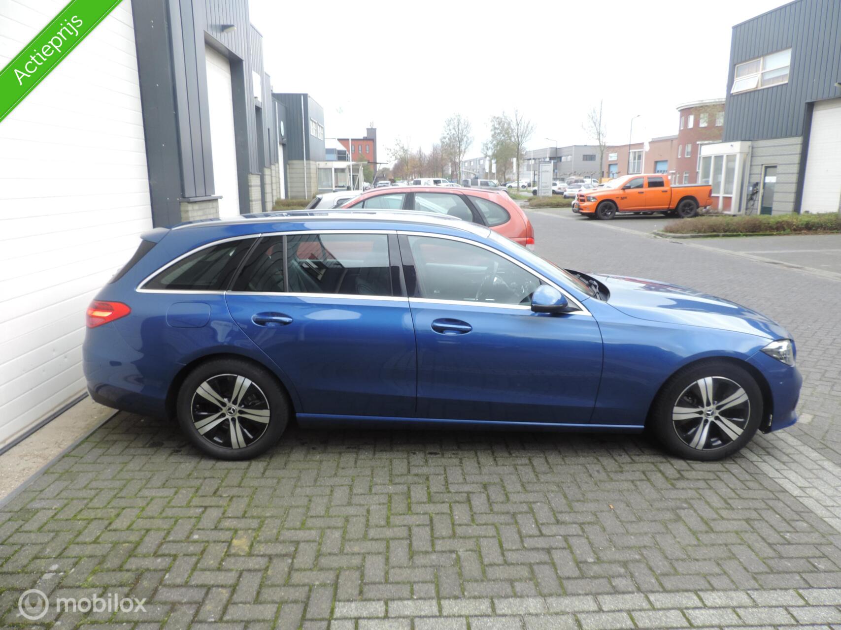 Foto van Mercedes-Benz C 200