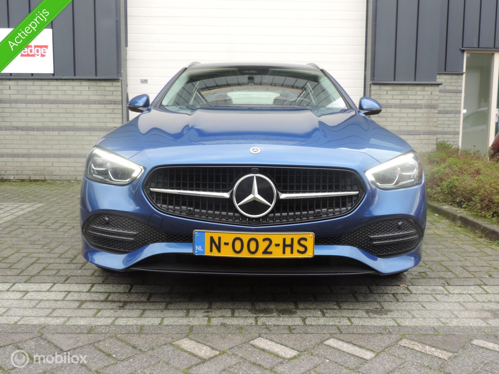 Foto van Mercedes-Benz C 200