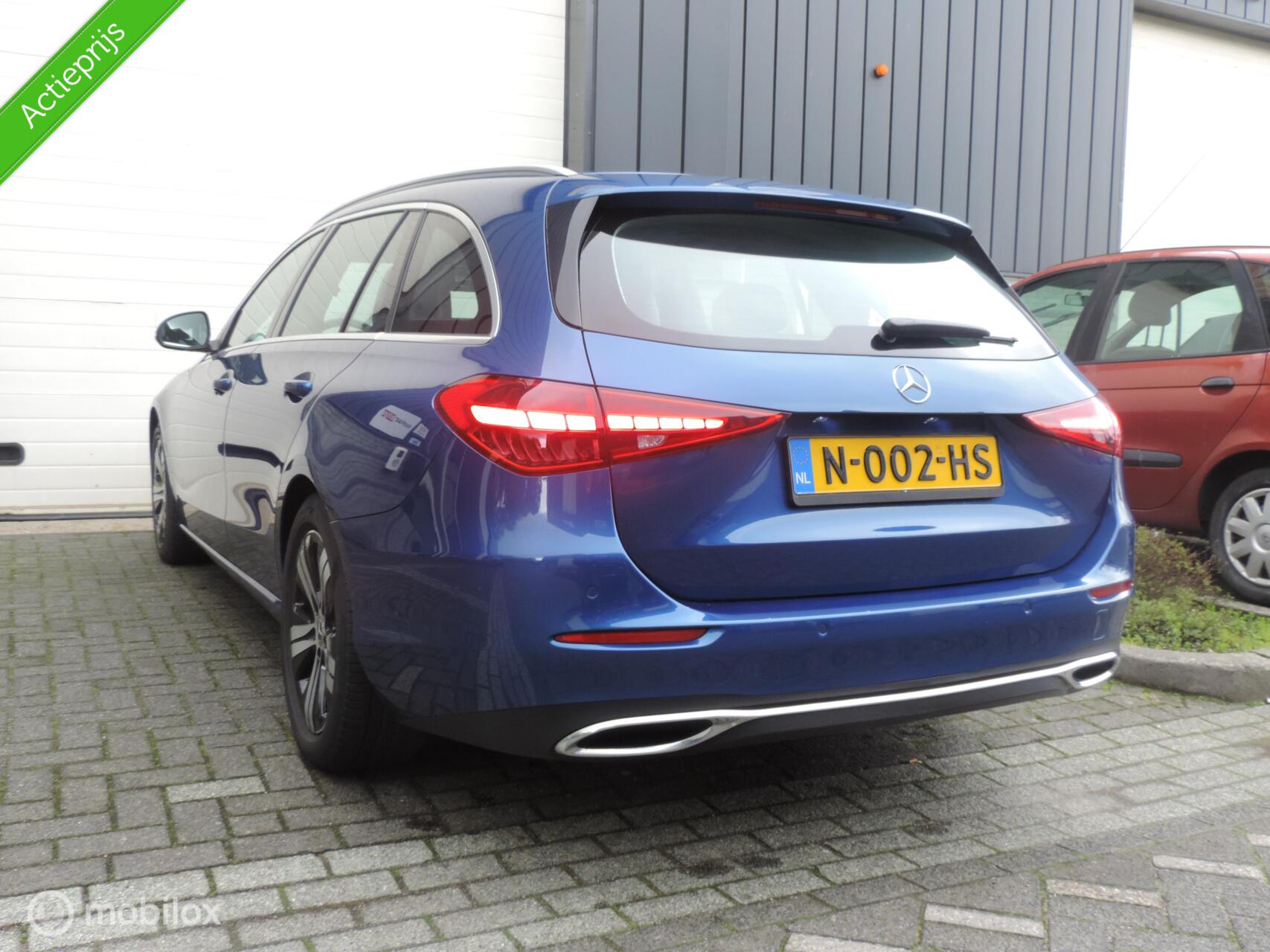 Foto van Mercedes-Benz C 200