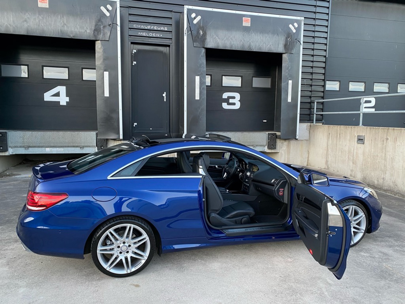 Foto van Mercedes-Benz E 200