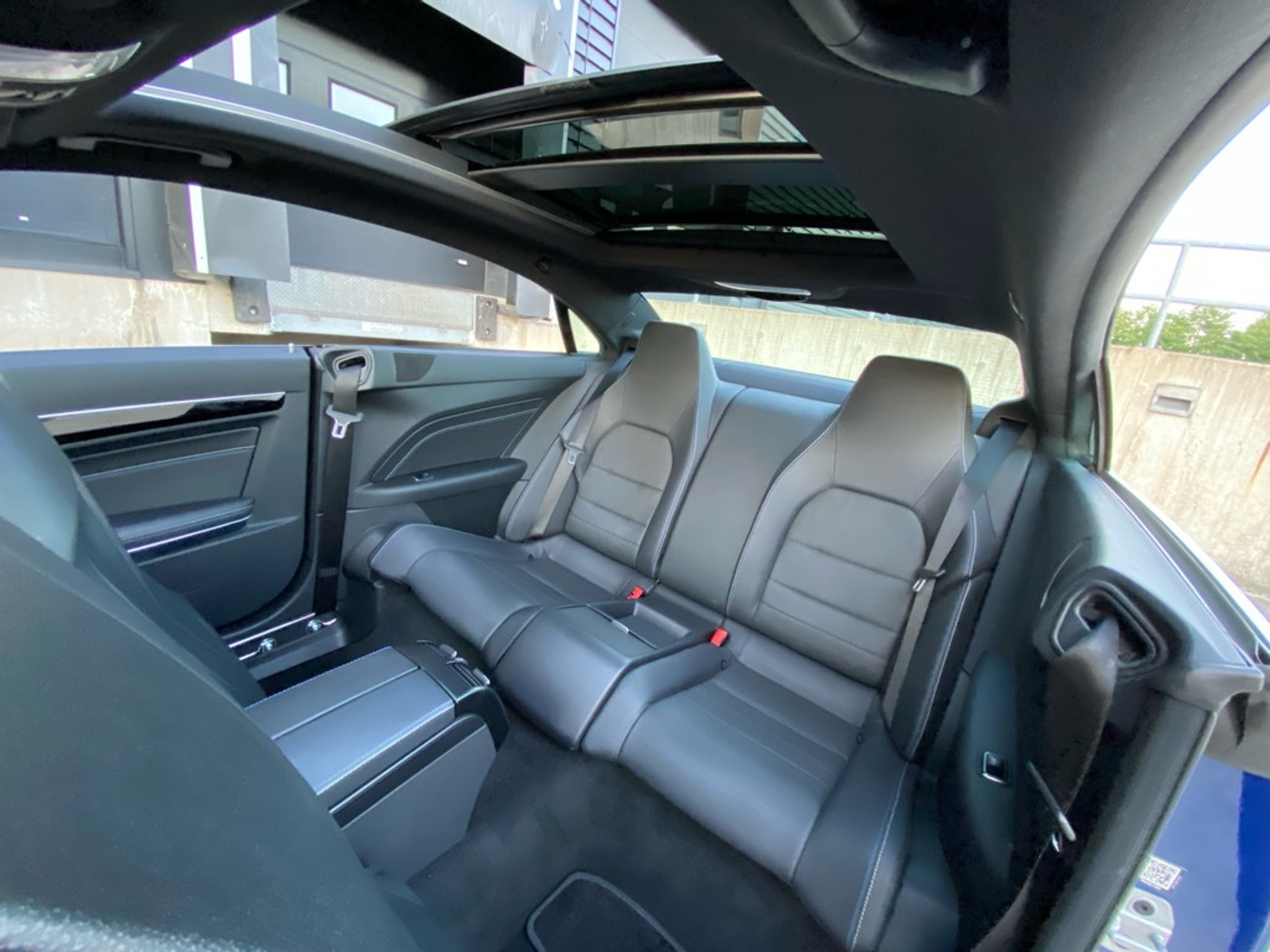 Foto van Mercedes-Benz E 200
