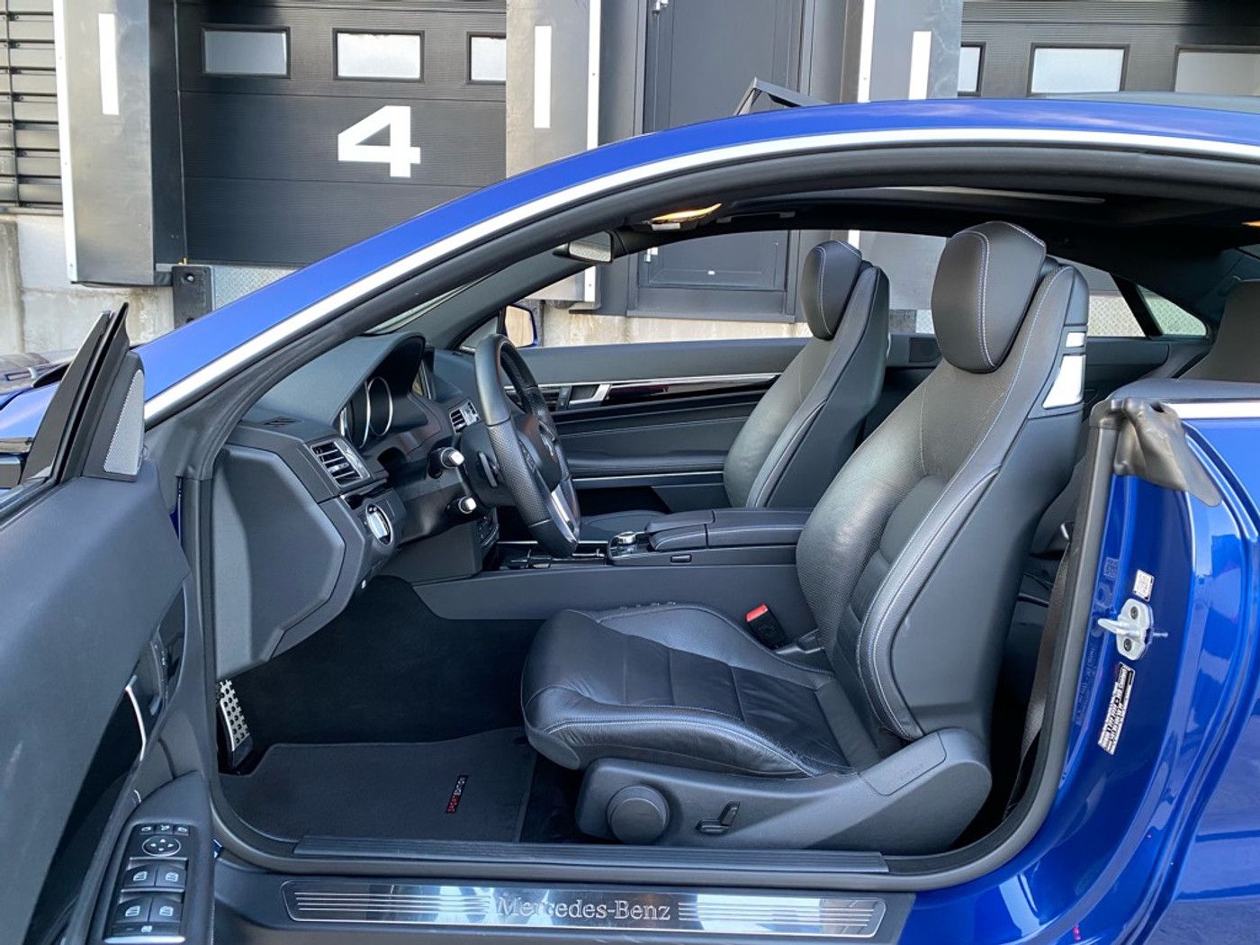 Foto van Mercedes-Benz E 200