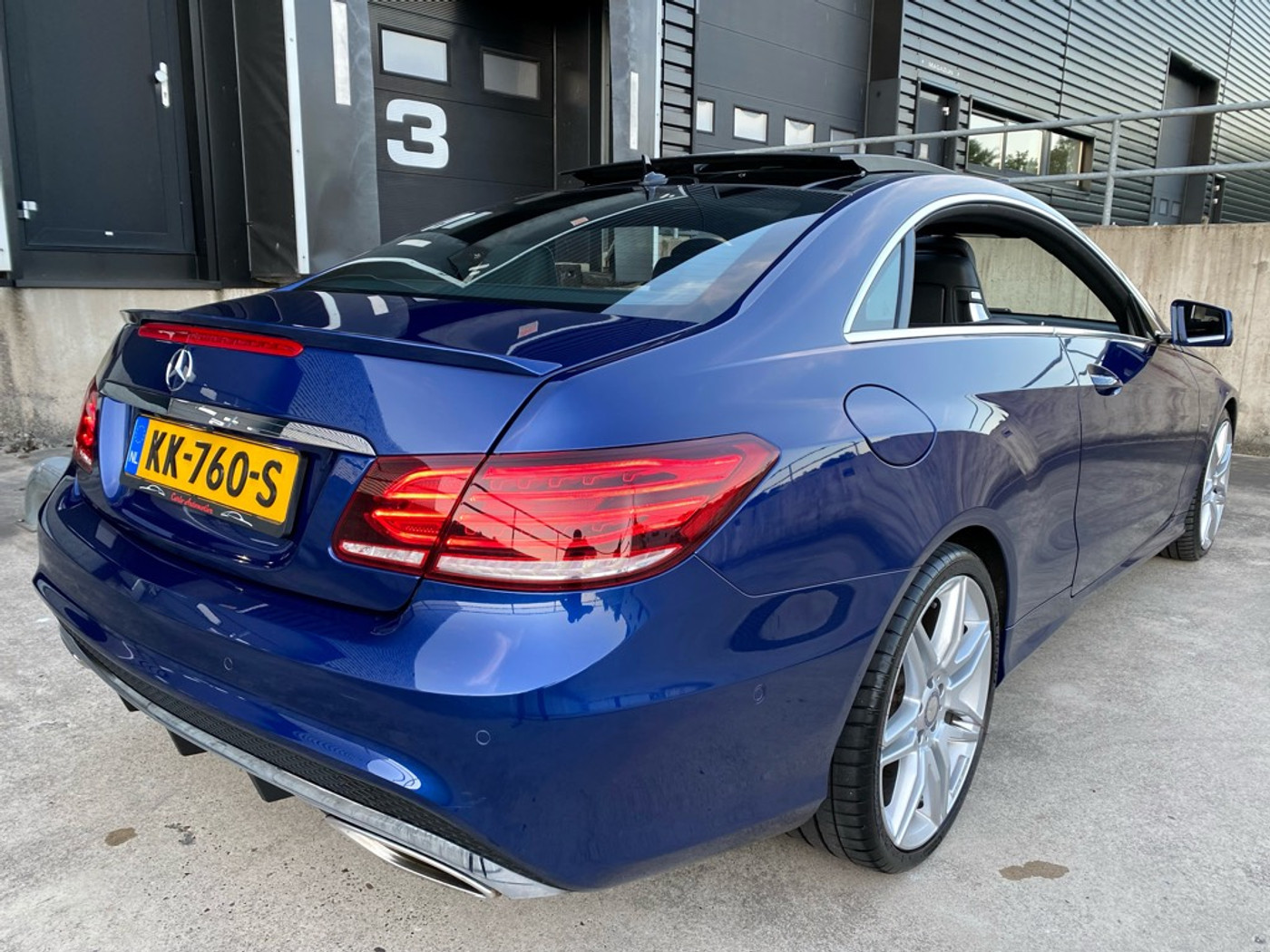 Foto van Mercedes-Benz E 200