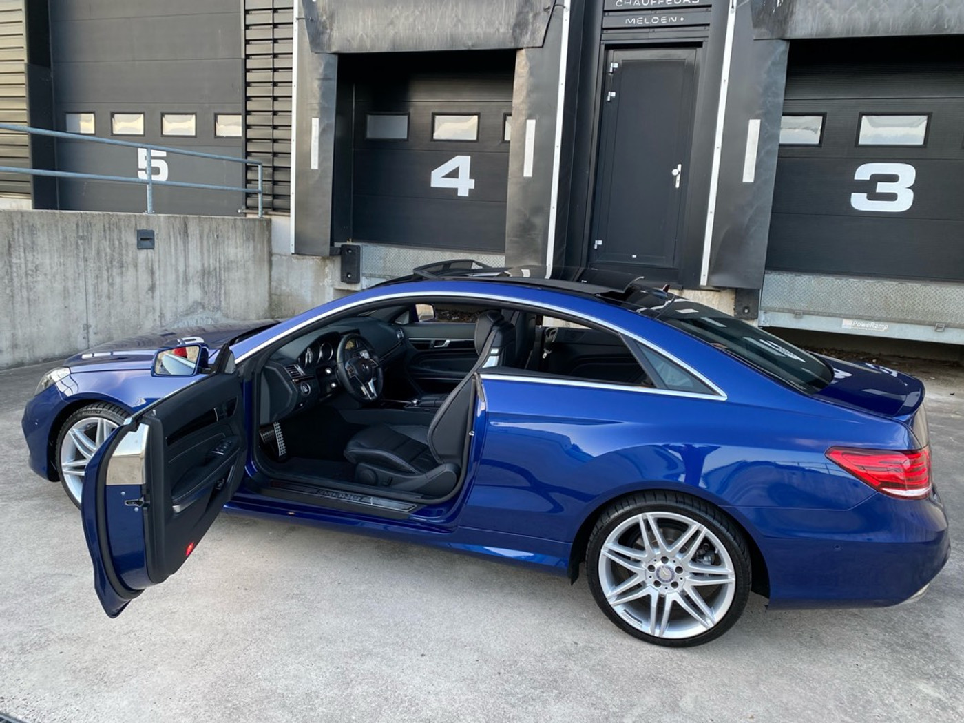 Foto van Mercedes-Benz E 200