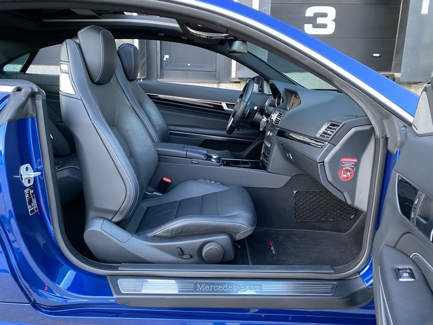 Foto van Mercedes-Benz E 200