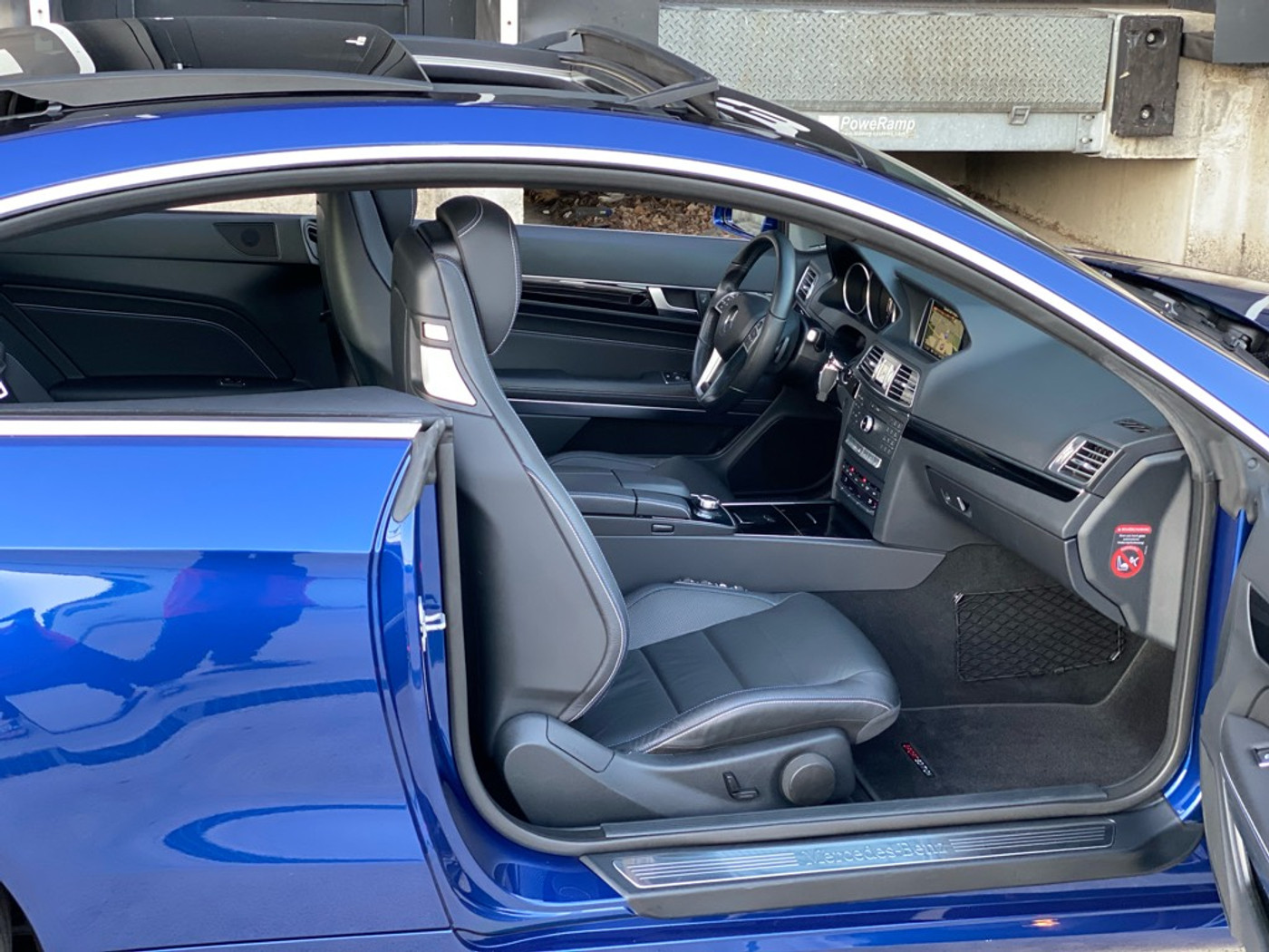 Foto van Mercedes-Benz E 200